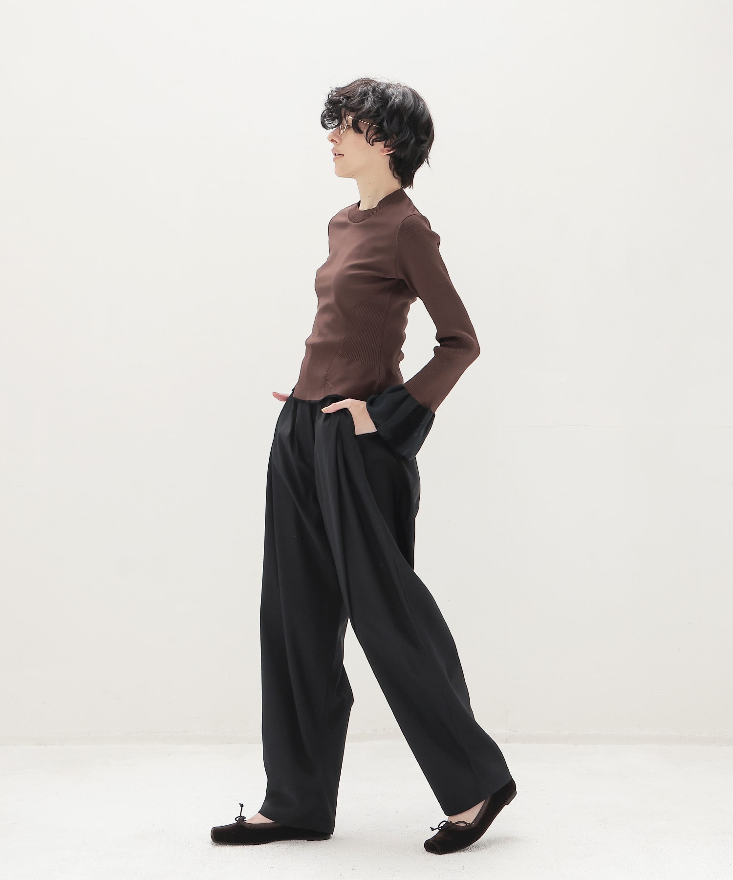 ＜ODAKHA＞flow tucked trousers