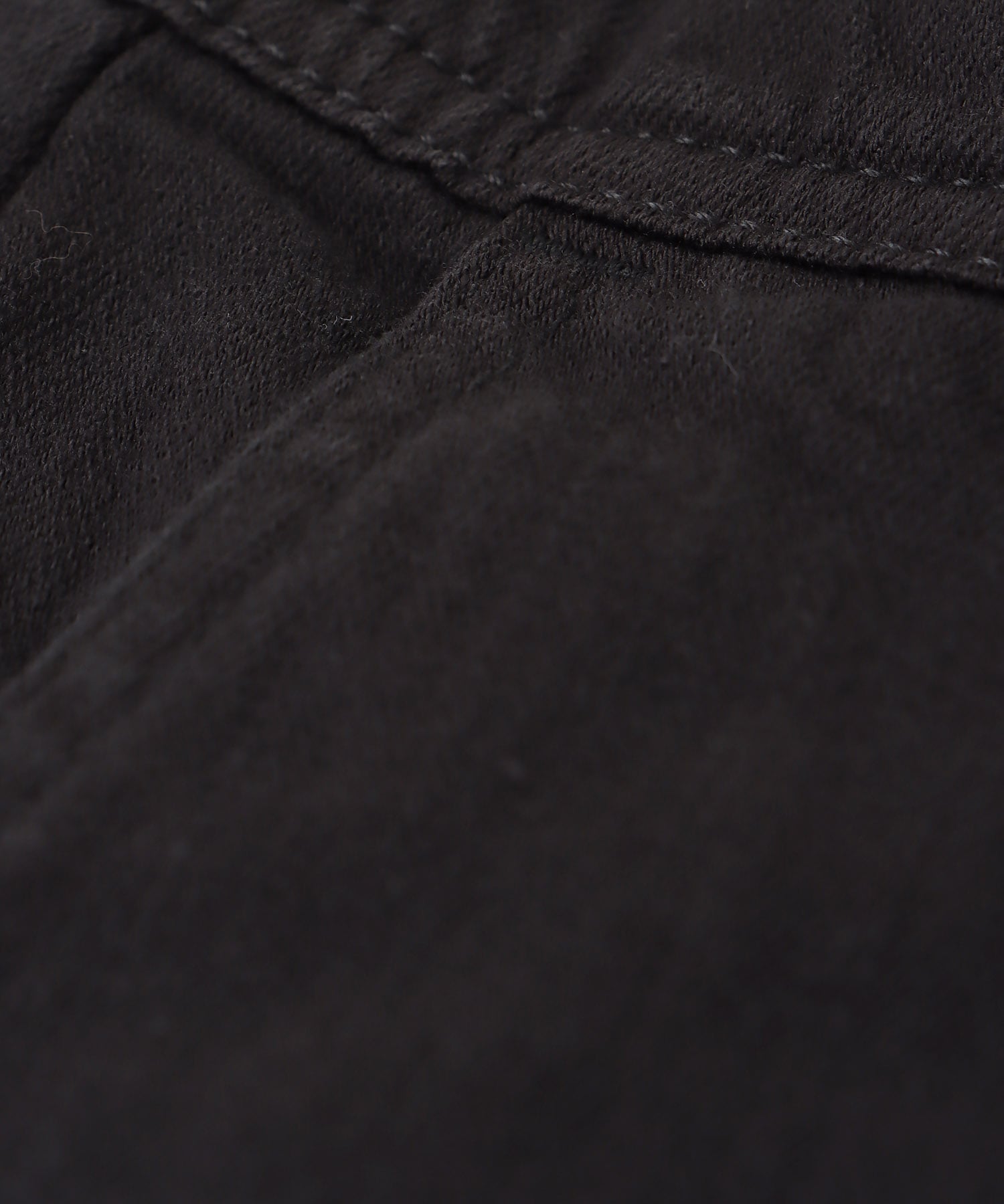 ＜YANUK＞Relax LILITH BLACK