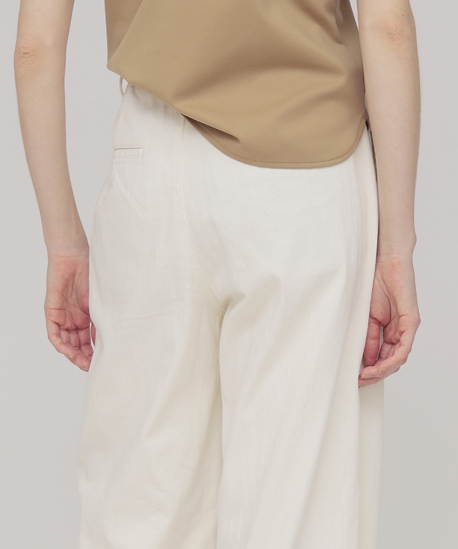 ＜YANUK＞Relax LILITH WHITE