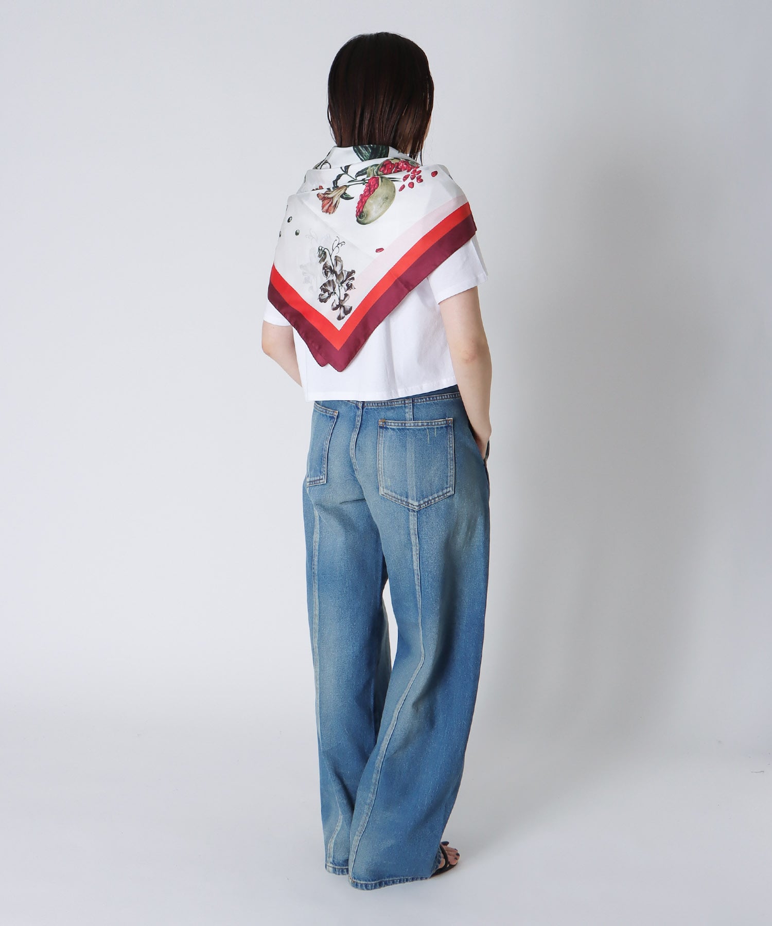＜MILLELA FIRENZE＞botanical pattern scarf