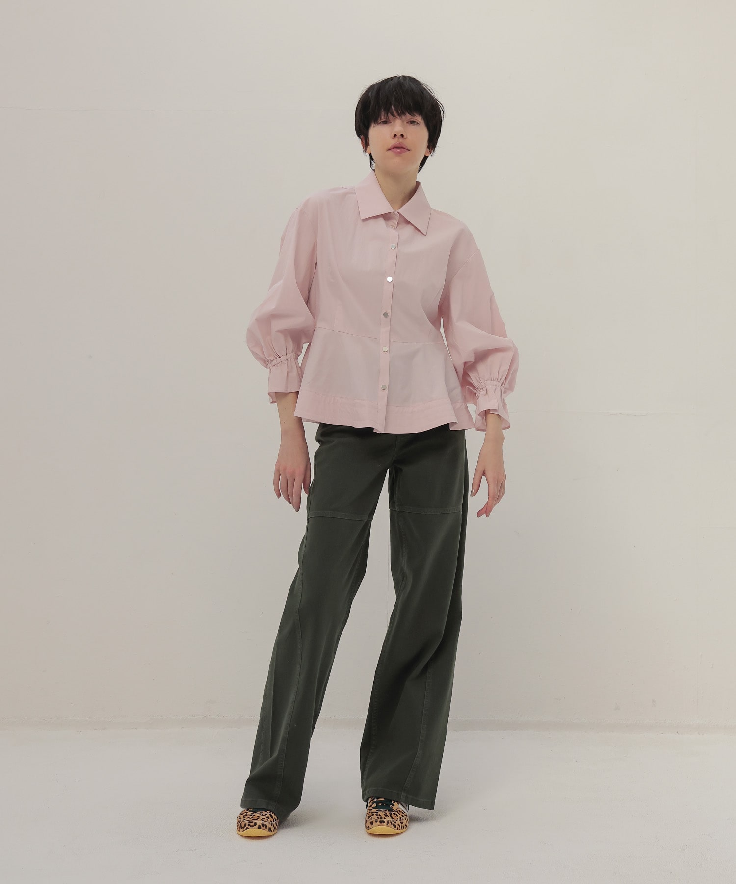 ＜B7＞organic cotton peplum blouse