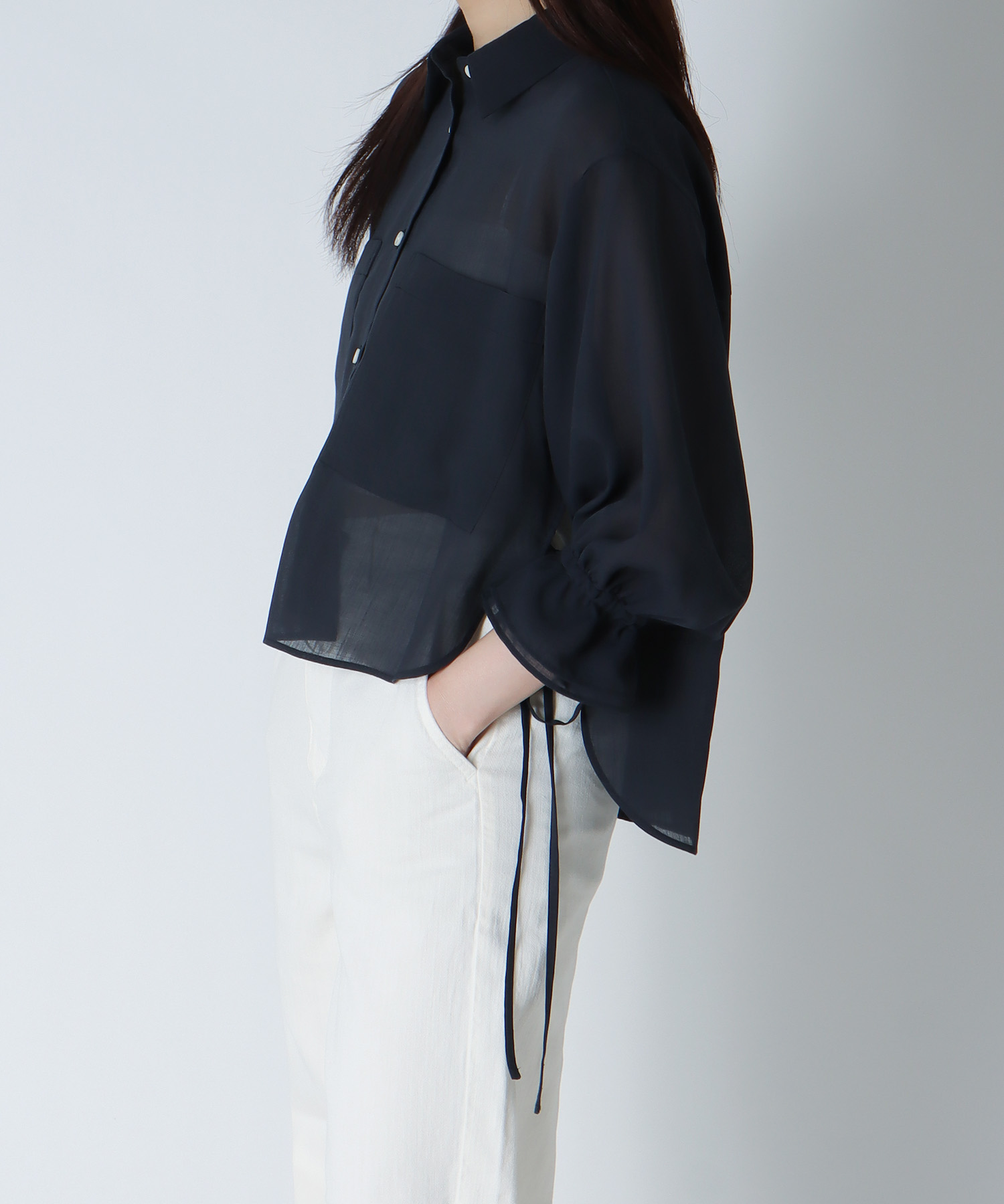 ＜B7＞tech lawn blouse
