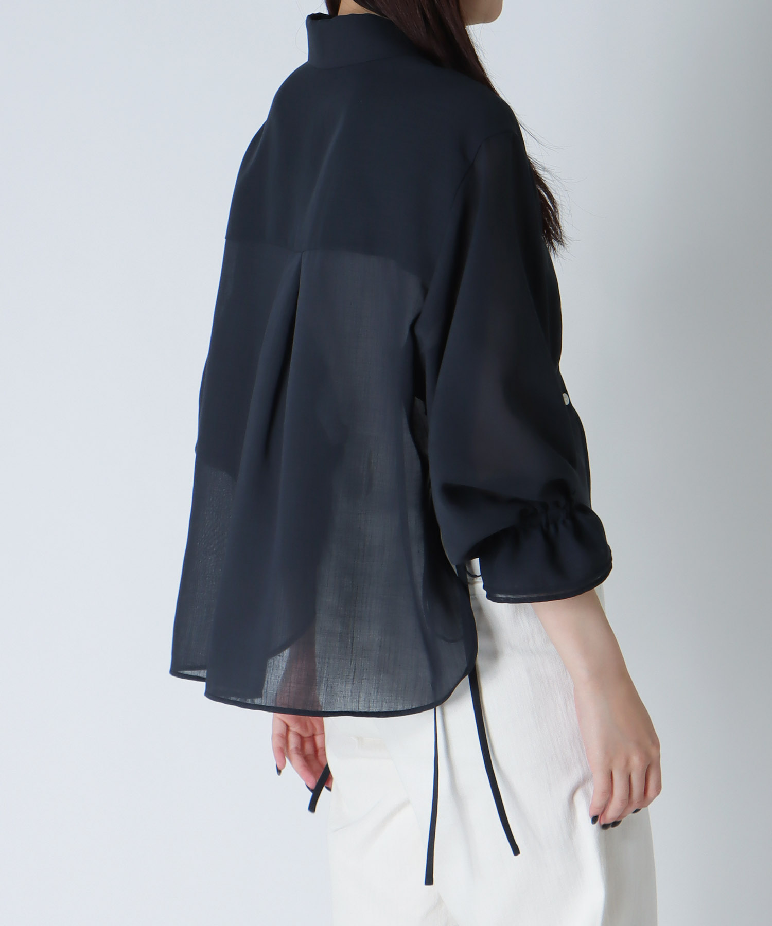＜B7＞tech lawn blouse