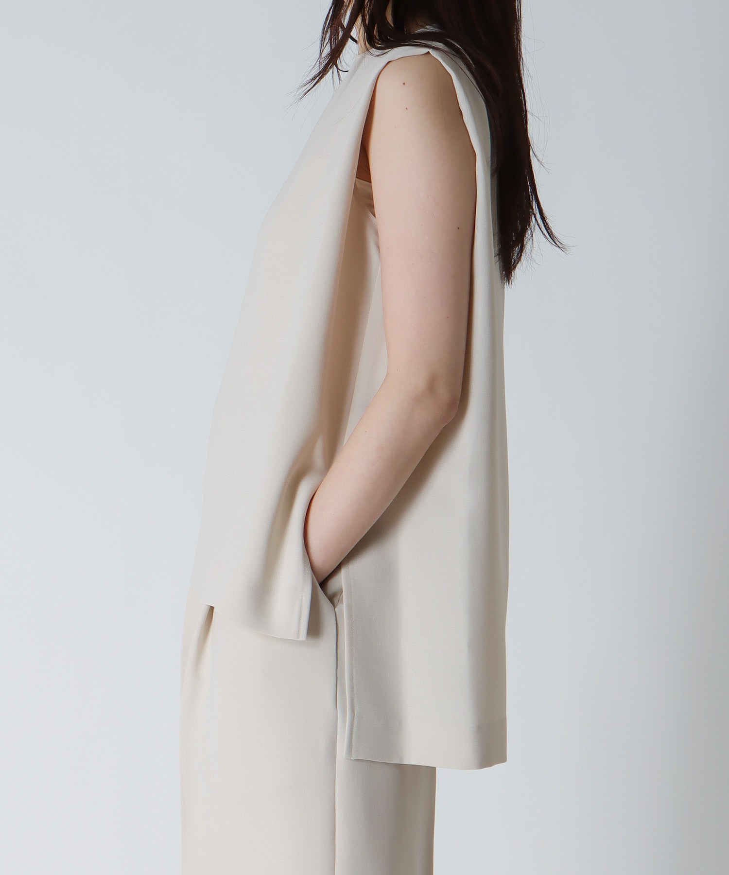 ＜B7＞melange twill sleeveless blouse