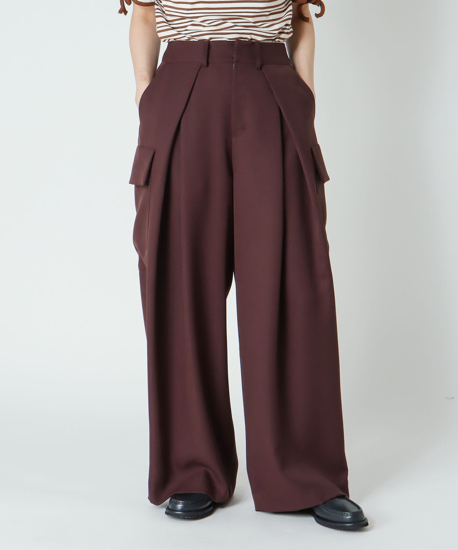 ＜B7＞ powder twill stretch cargo pants