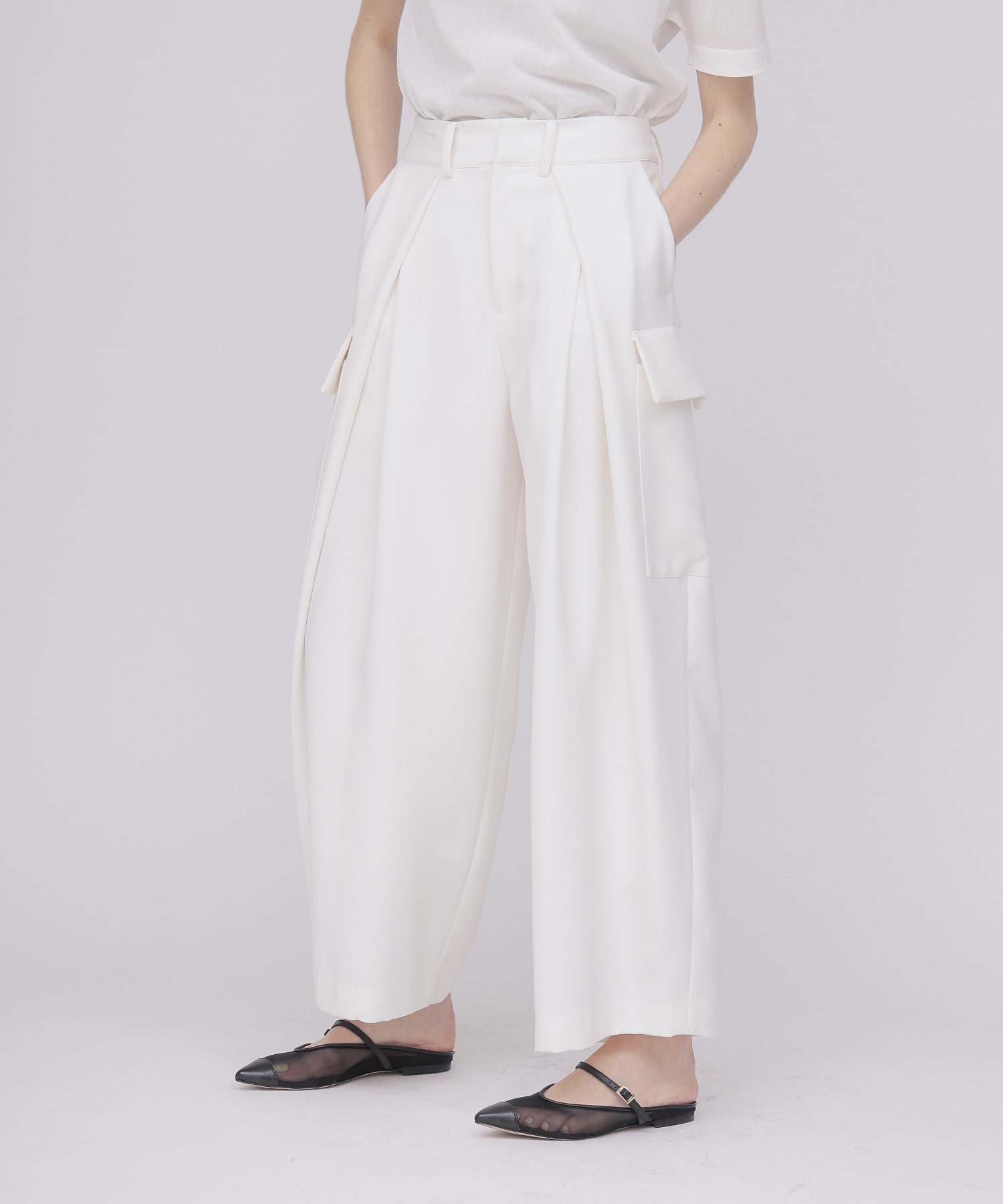 ＜B7＞ powder twill stretch cargo pants