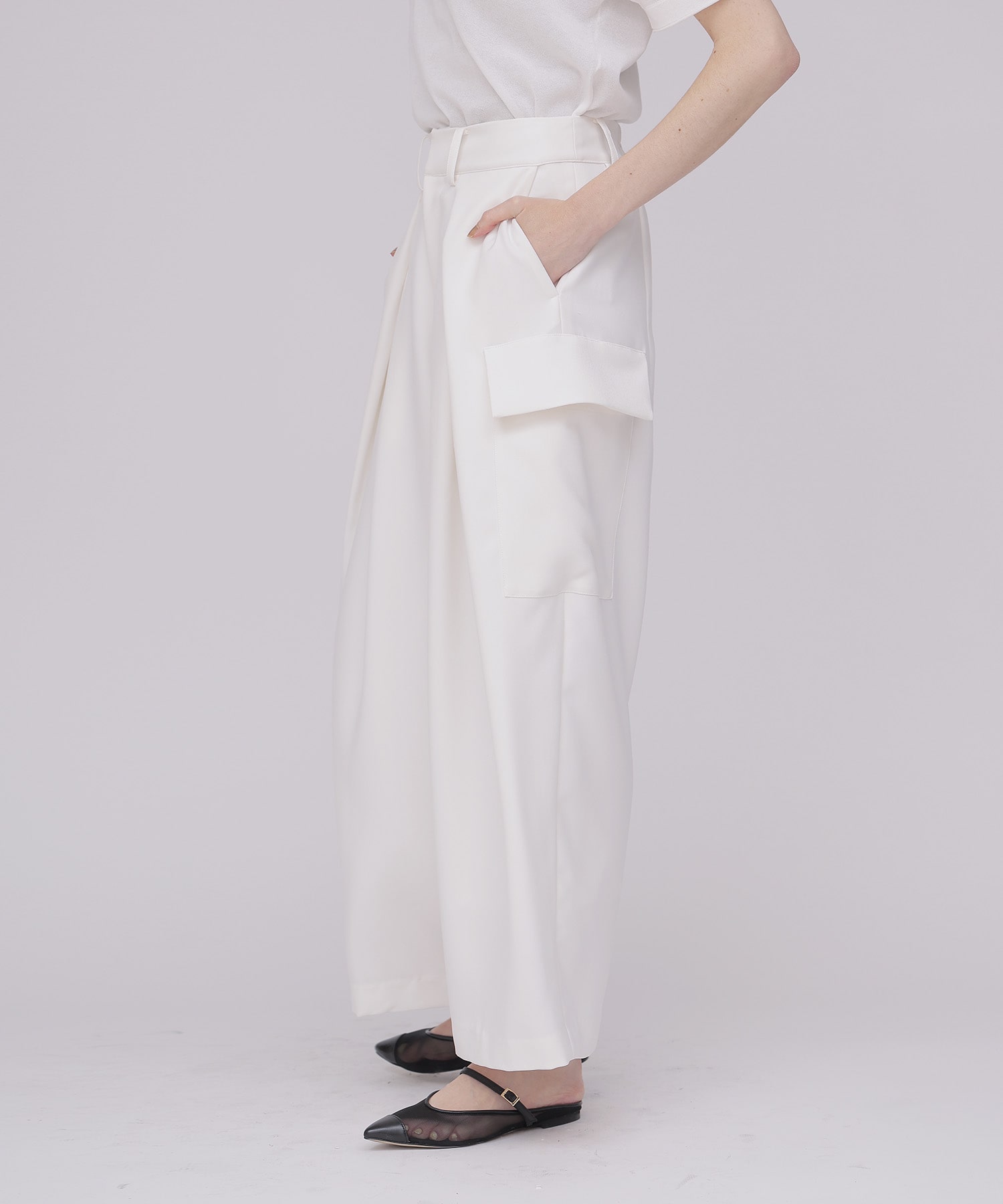 ＜B7＞ powder twill stretch cargo pants