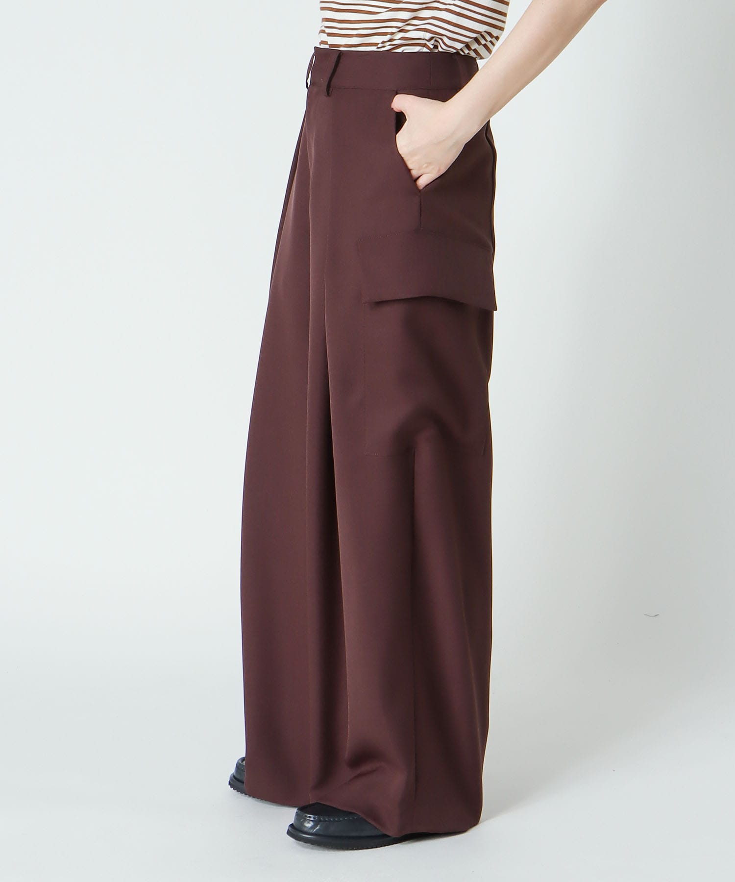 ＜B7＞ powder twill stretch cargo pants