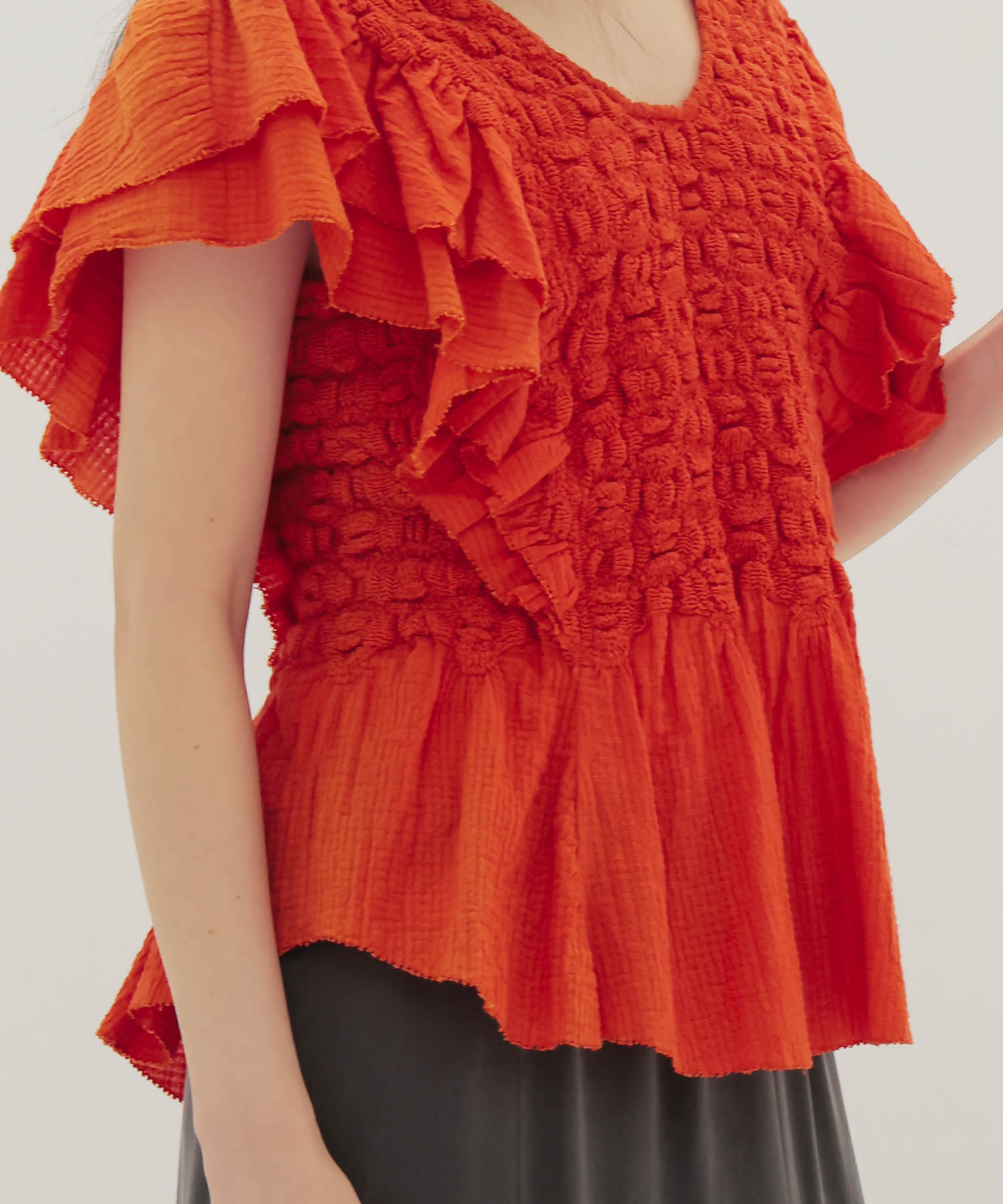 ＜VENIT＞SMOCKING CHECK PULL