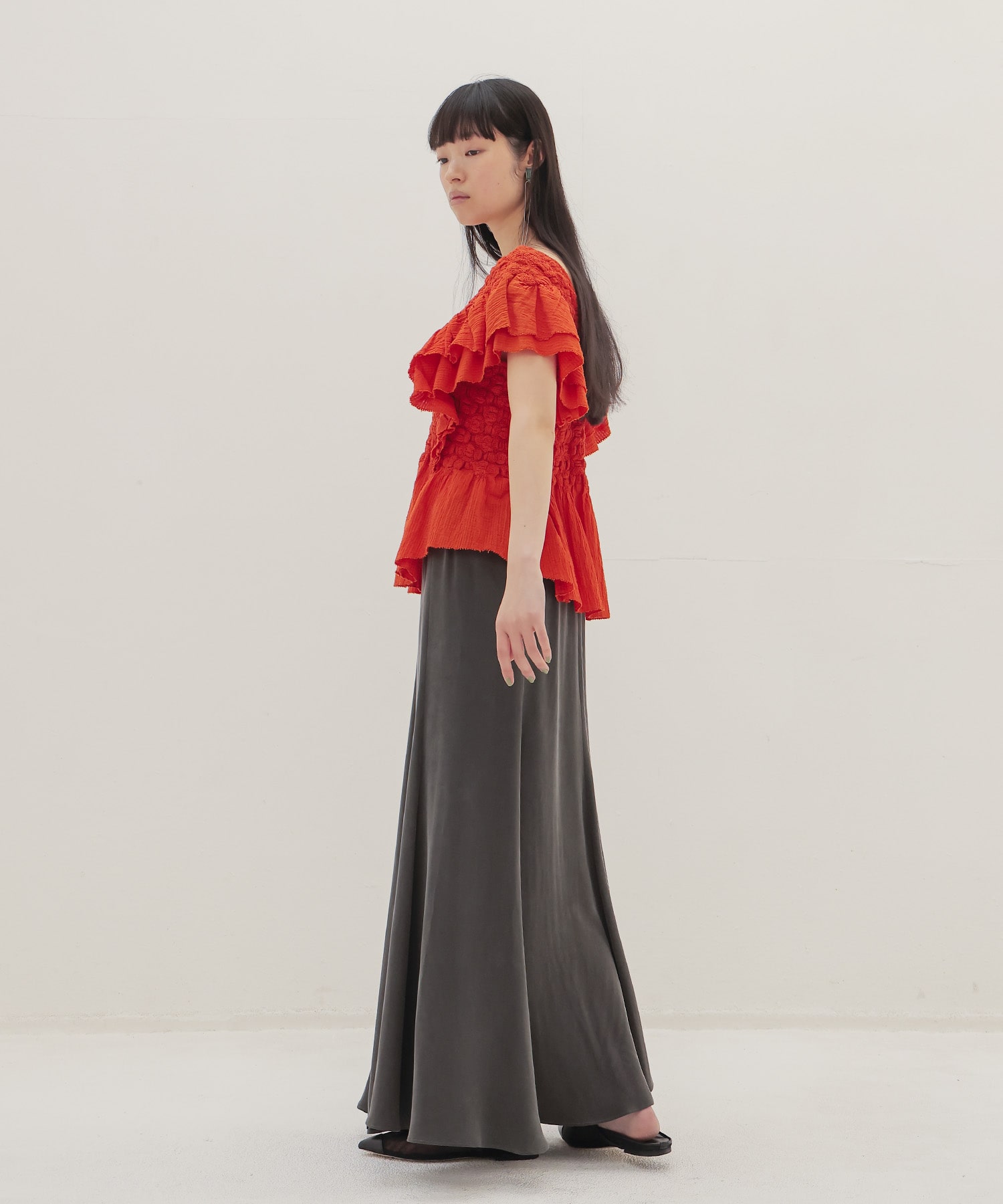 ＜VENIT＞SMOCKING CHECK PULL