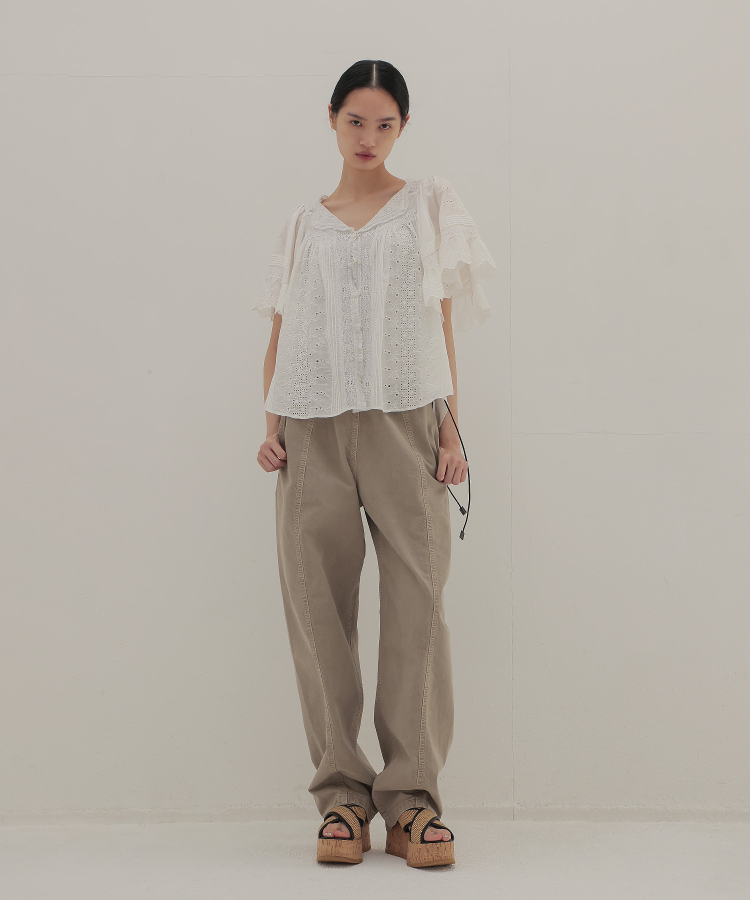＜VENIT＞SILK COTTON LACE EMBROIDERY BLOUSE