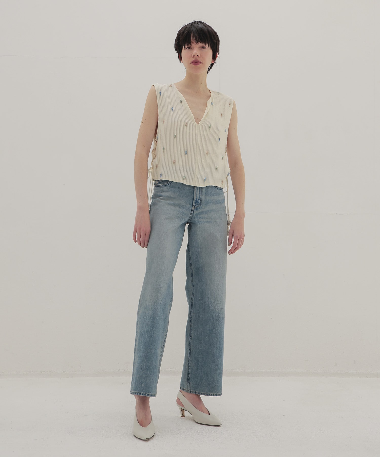 ＜VENIT＞PIN TUCK BEADS EMBROIDERY PULL