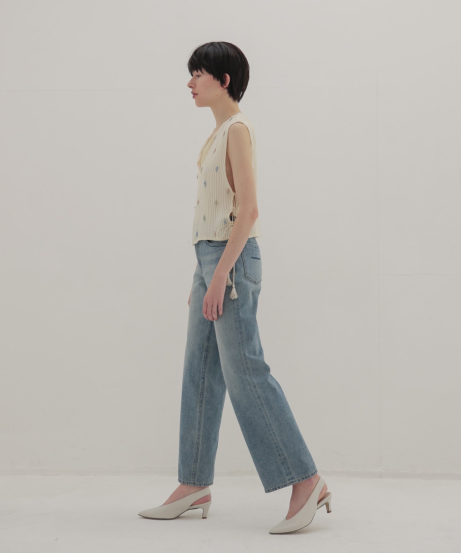 ＜VENIT＞PIN TUCK BEADS EMBROIDERY PULL