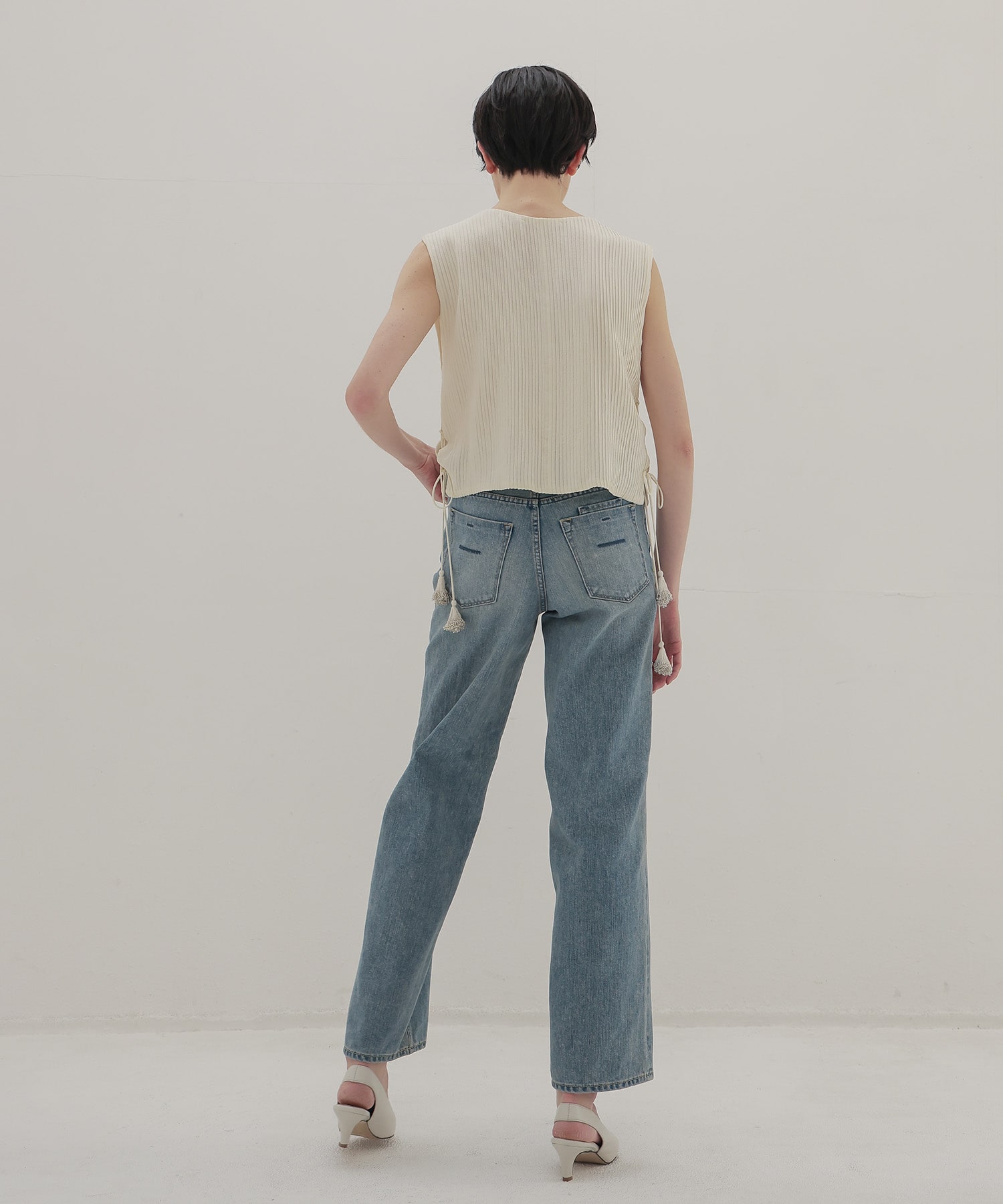 ＜VENIT＞PIN TUCK BEADS EMBROIDERY PULL