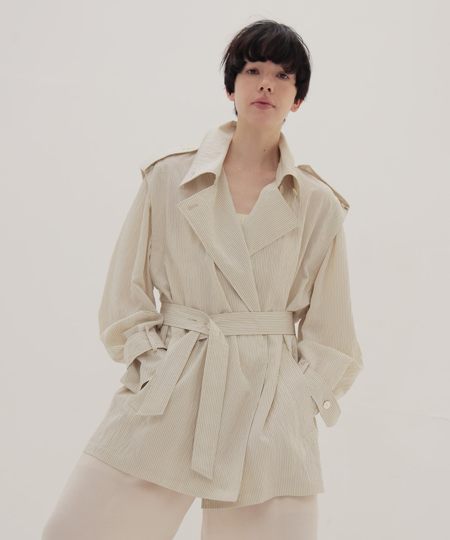 ＜VENIT＞SHORT TRENCH JACKET