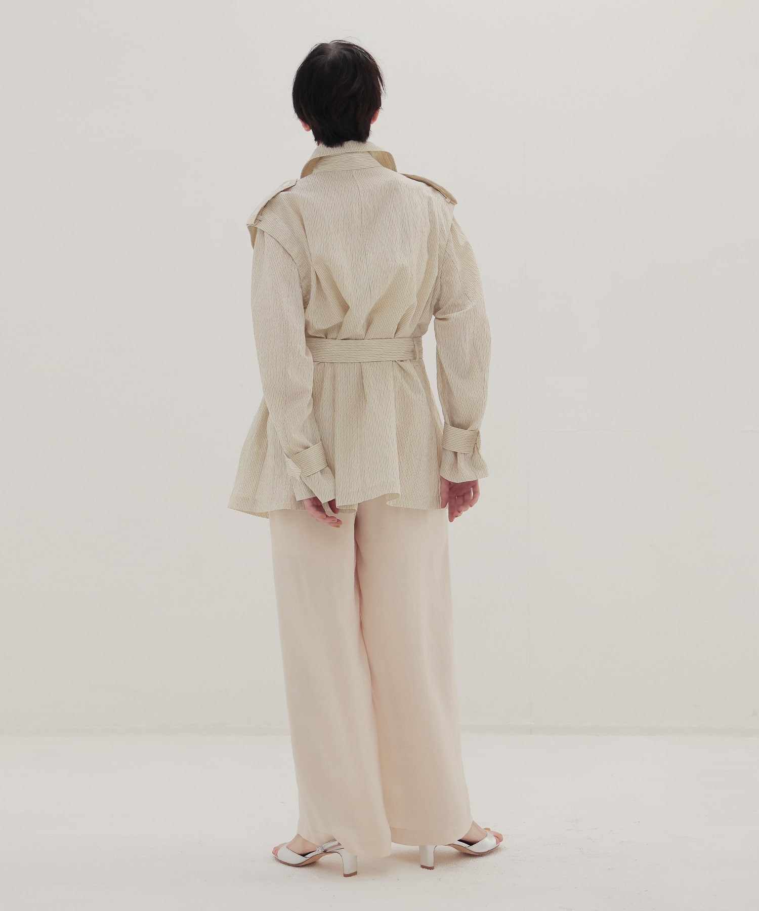 ＜VENIT＞SHORT TRENCH JACKET