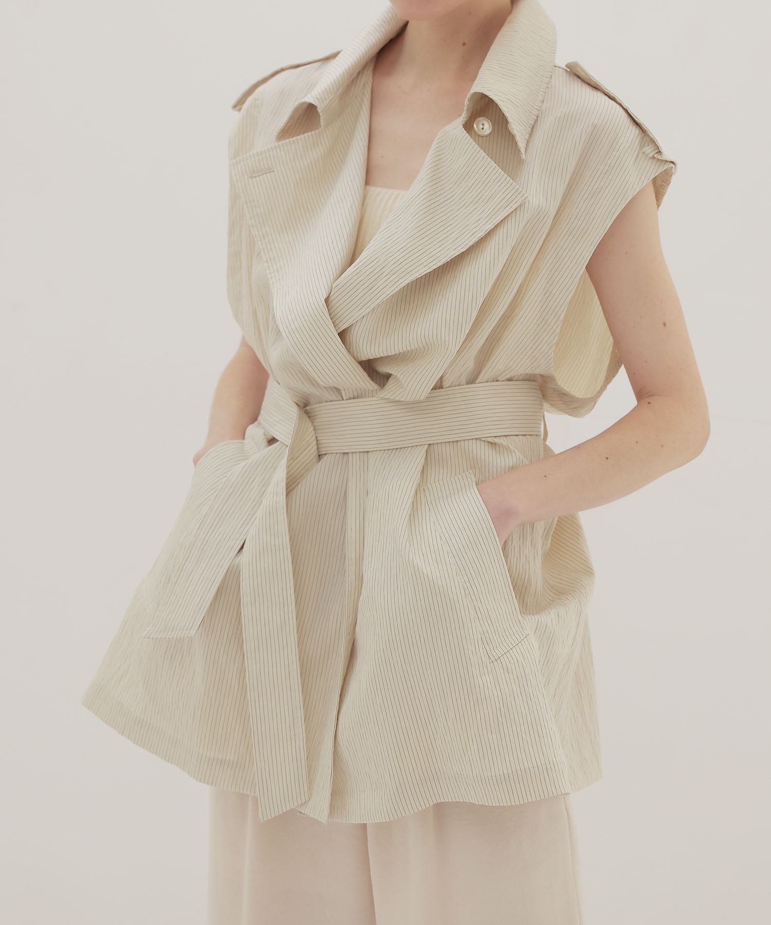 ＜VENIT＞SHORT TRENCH JACKET