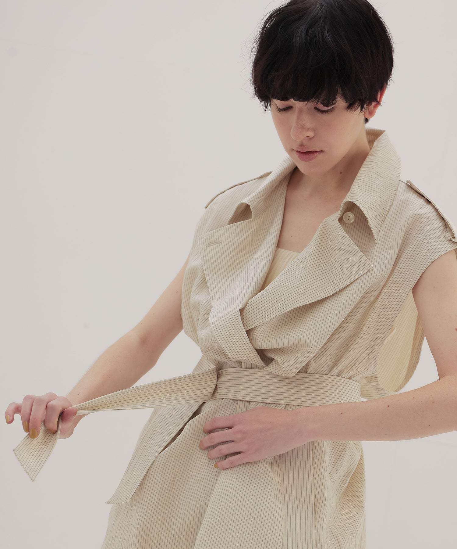 ＜VENIT＞SHORT TRENCH JACKET