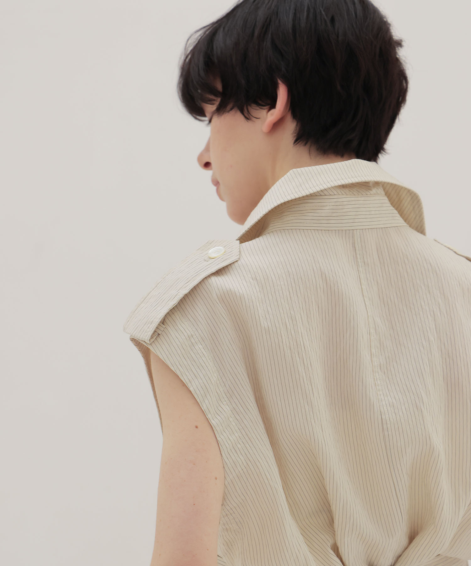 ＜VENIT＞SHORT TRENCH JACKET