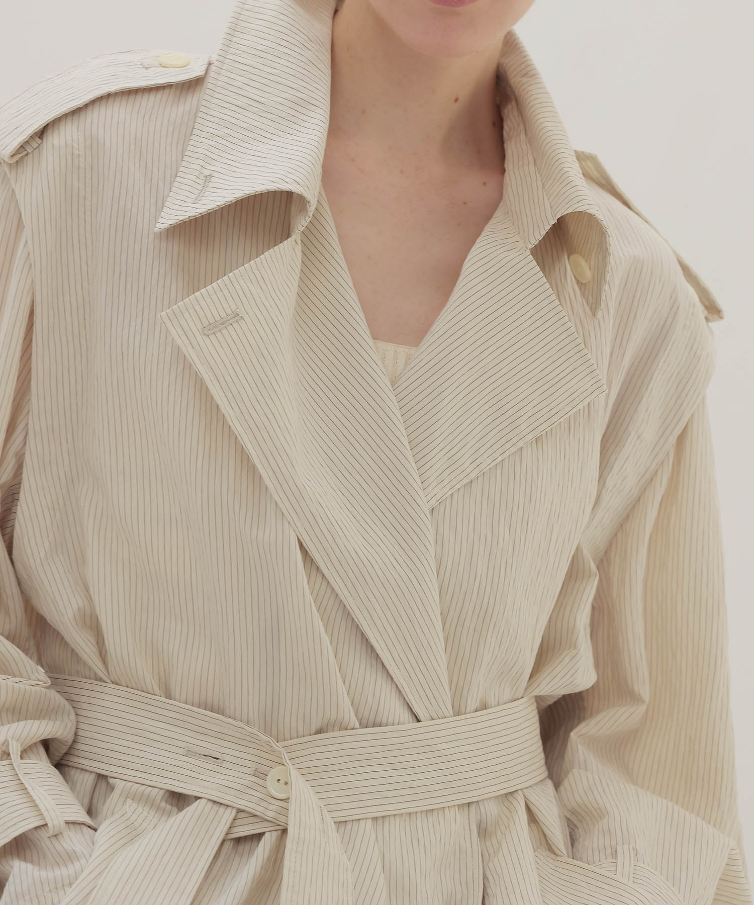 ＜VENIT＞SHORT TRENCH JACKET