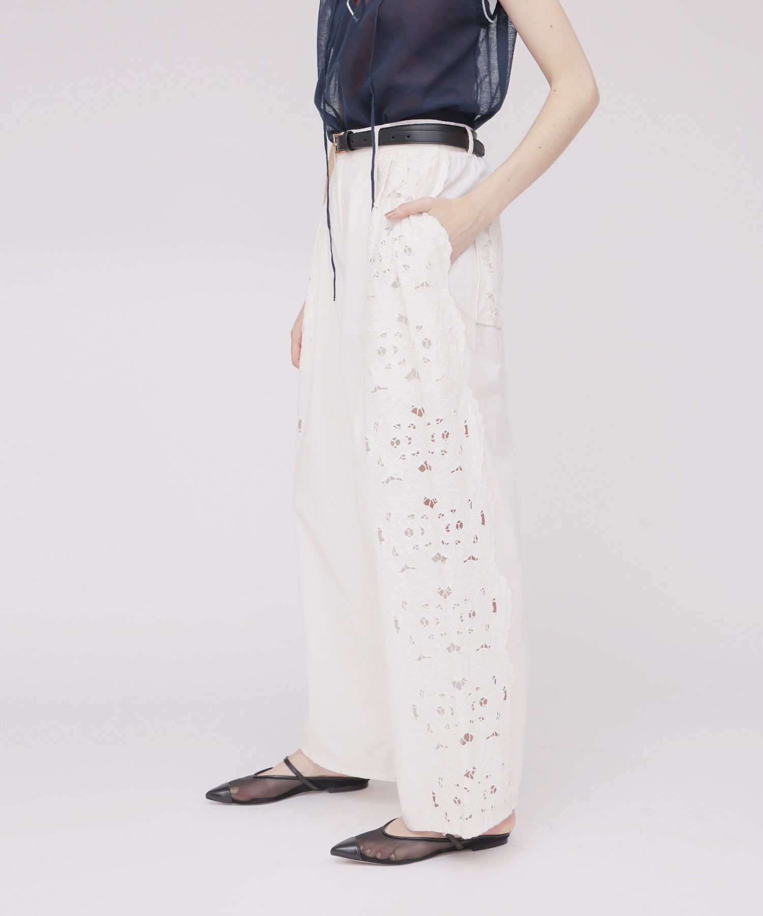〔お家で試着〕＜VENIT＞CUT WORK LACE EMBROIDERY PANTS