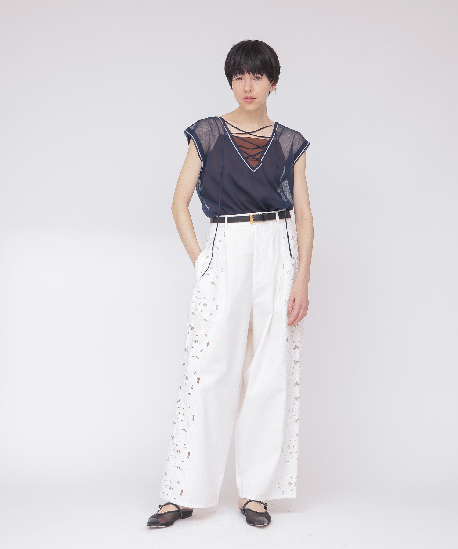 〔お家で試着〕＜VENIT＞CUT WORK LACE EMBROIDERY PANTS