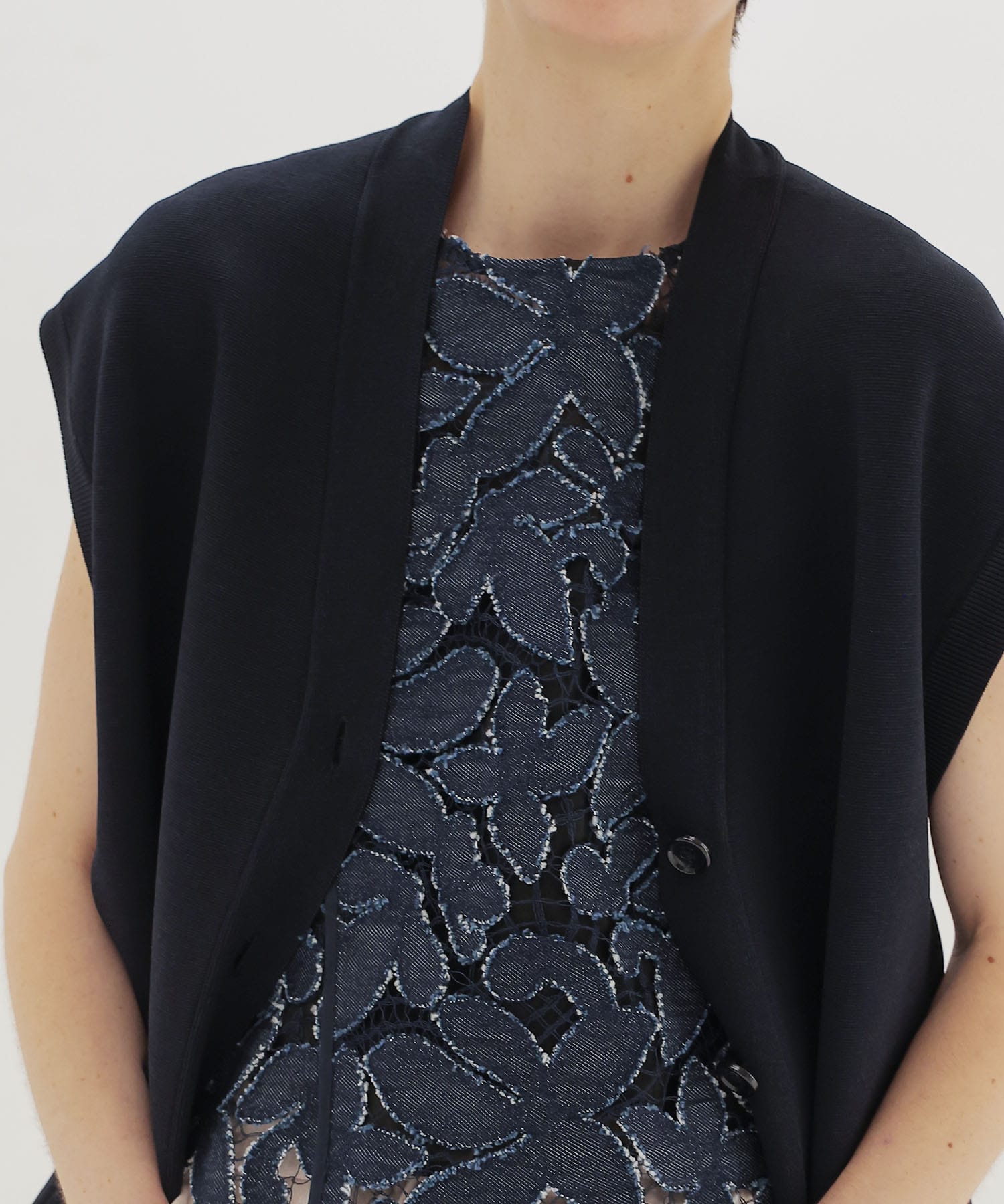 ＜VENIT＞HIGH TWIST VEST