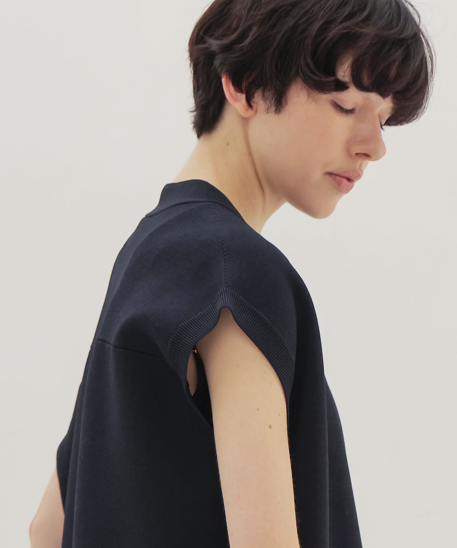 ＜VENIT＞HIGH TWIST VEST