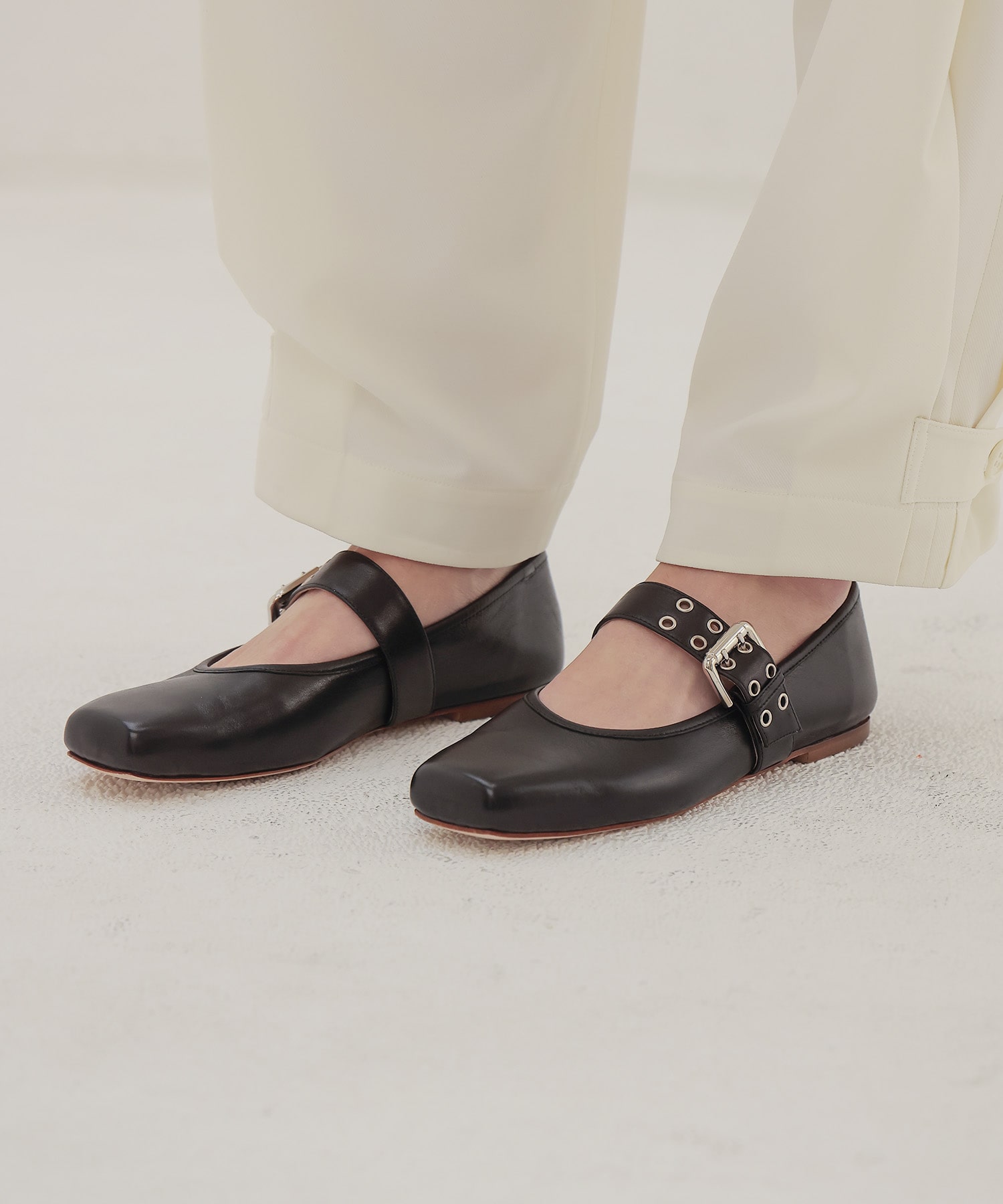 ＜FABIO RUSCONI＞metal buckle mary jane