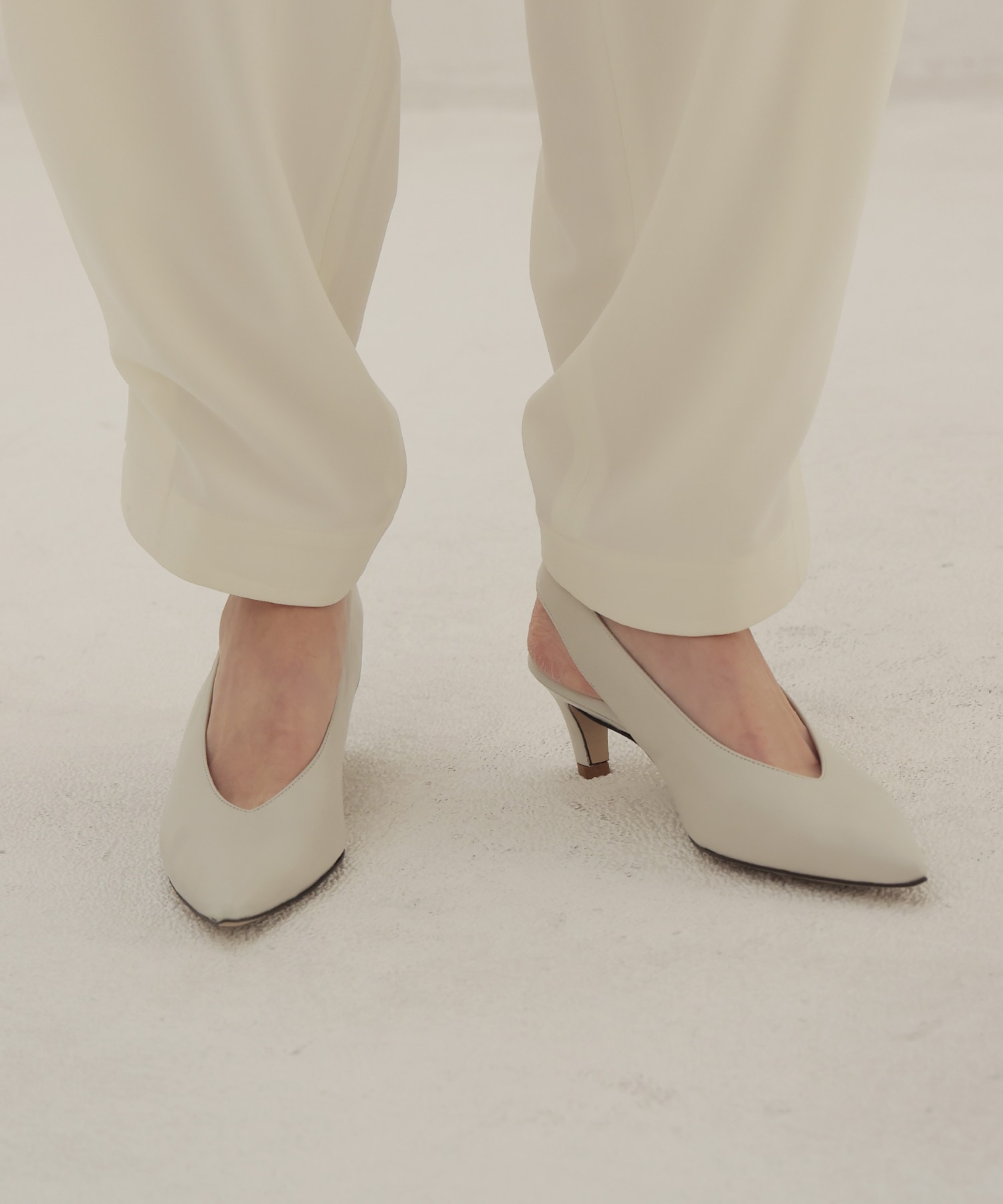 ＜CORSO ROMA，9＞slingbacks pumps