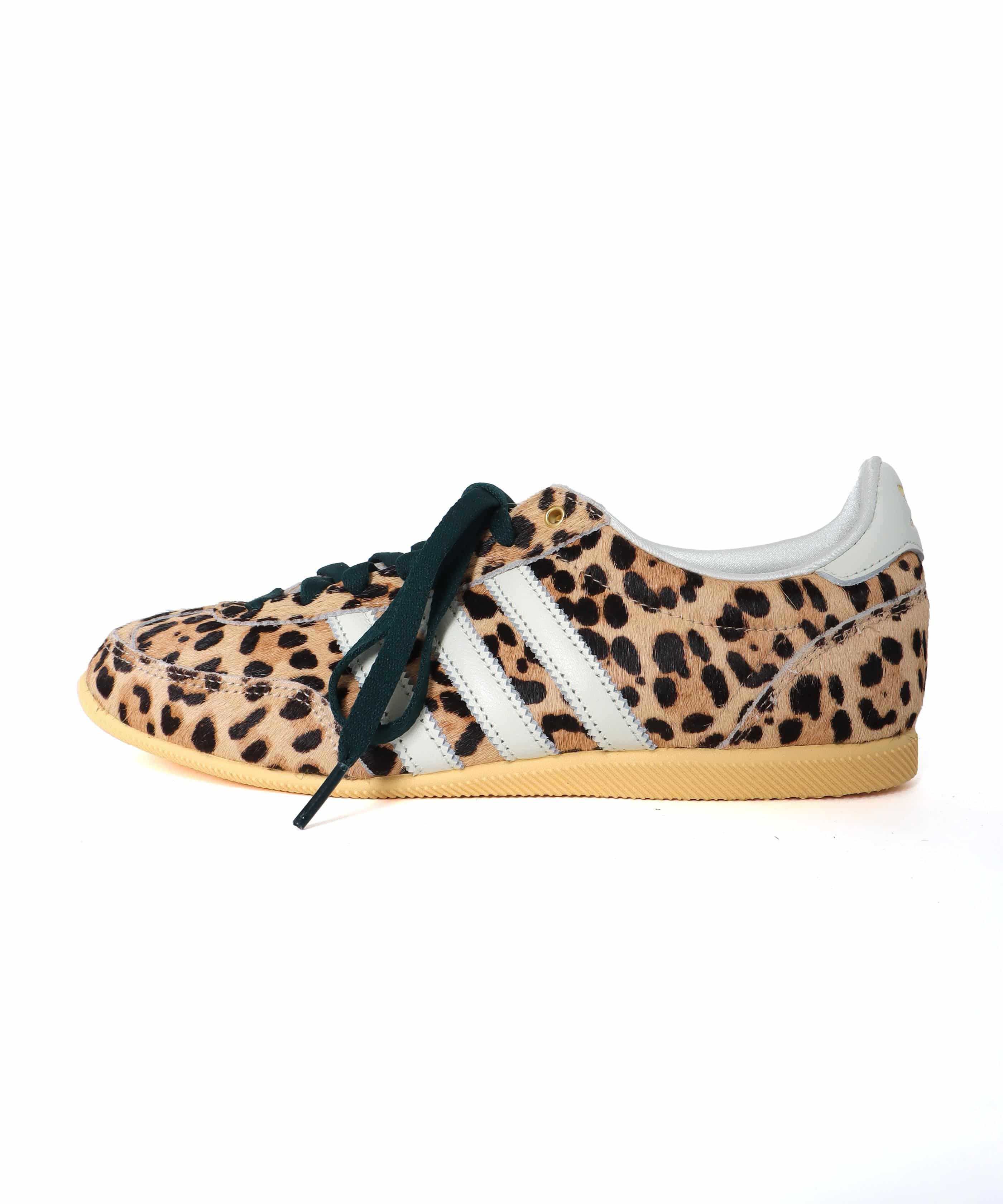 ＜adidas originals＞JAPAN W