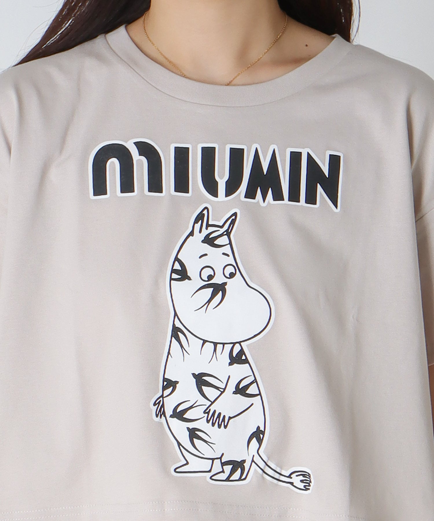 ＜BLACK SCORE＞MIU MIN CROPPED TEE