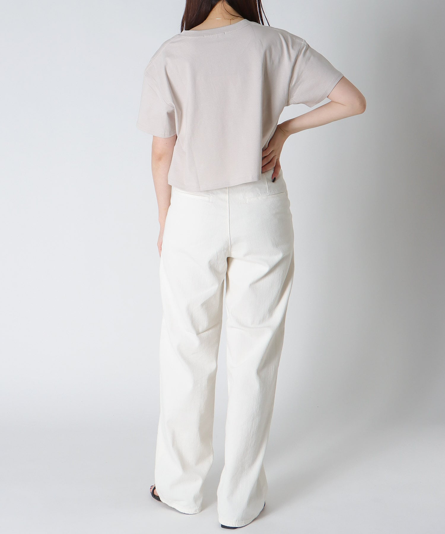 ＜BLACK SCORE＞MIU MIN CROPPED TEE