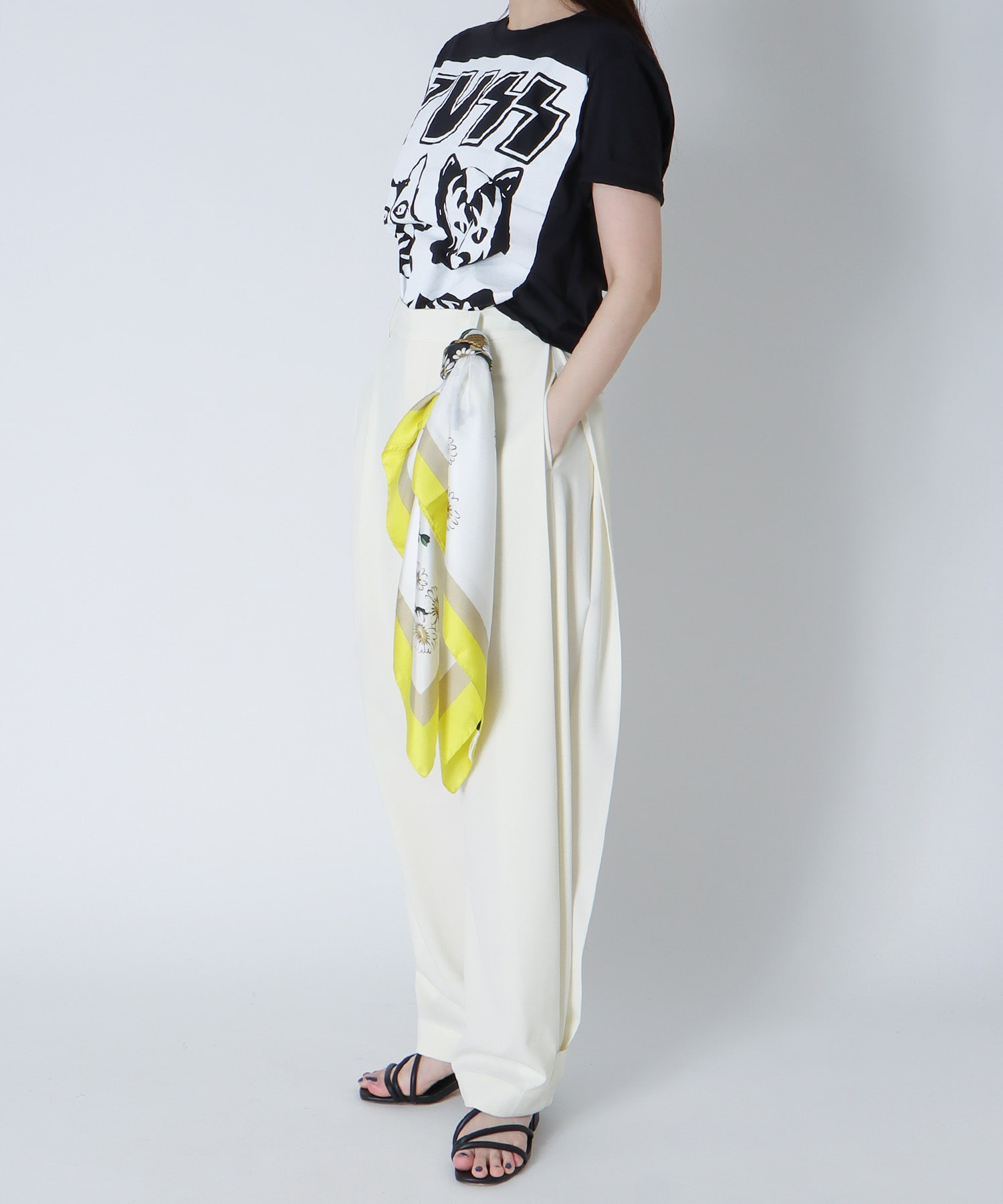 ＜BLACK SCORE＞KISS PUSS TEE