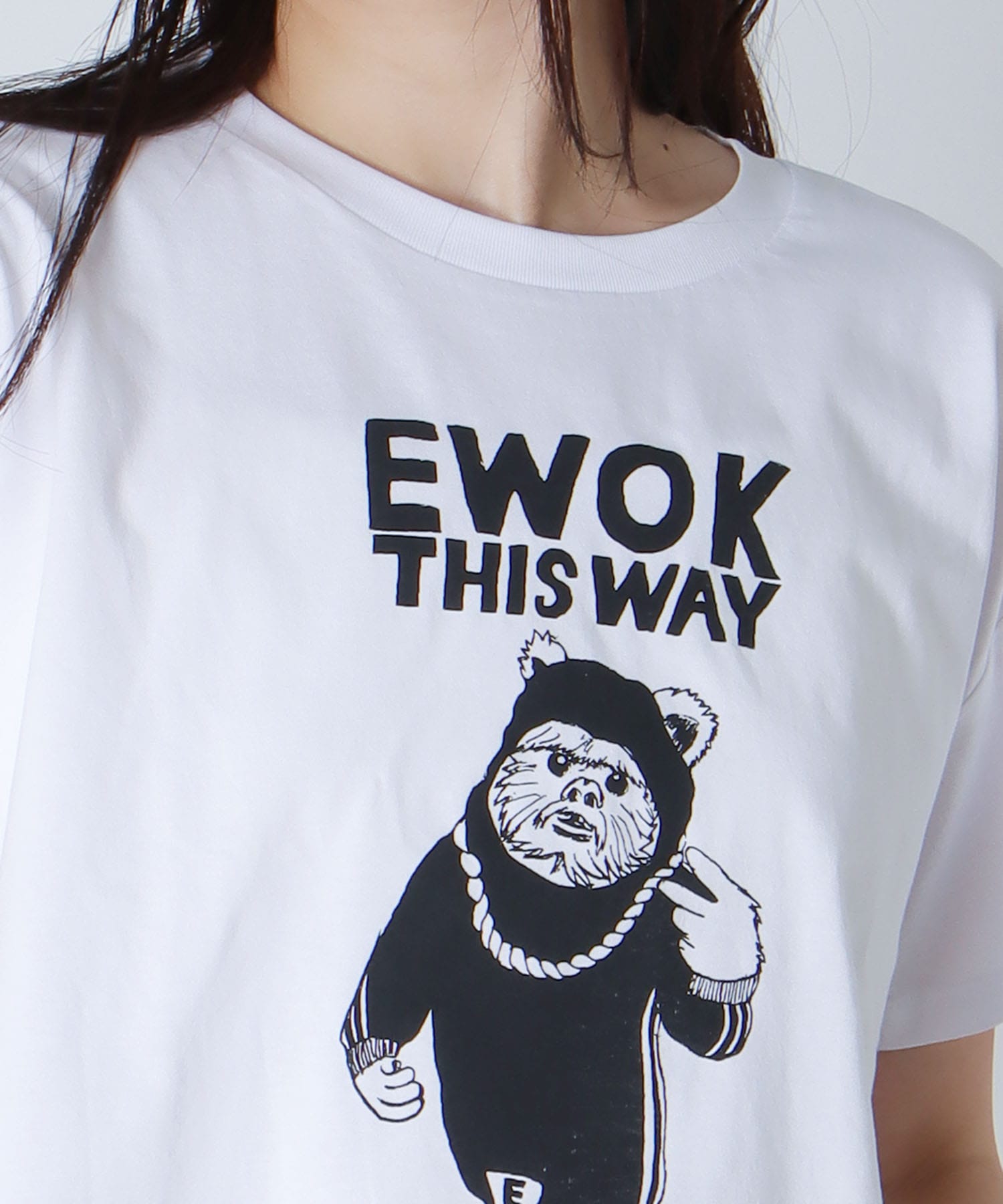 ＜BLACK SCORE＞EWOK CROPPED TEE