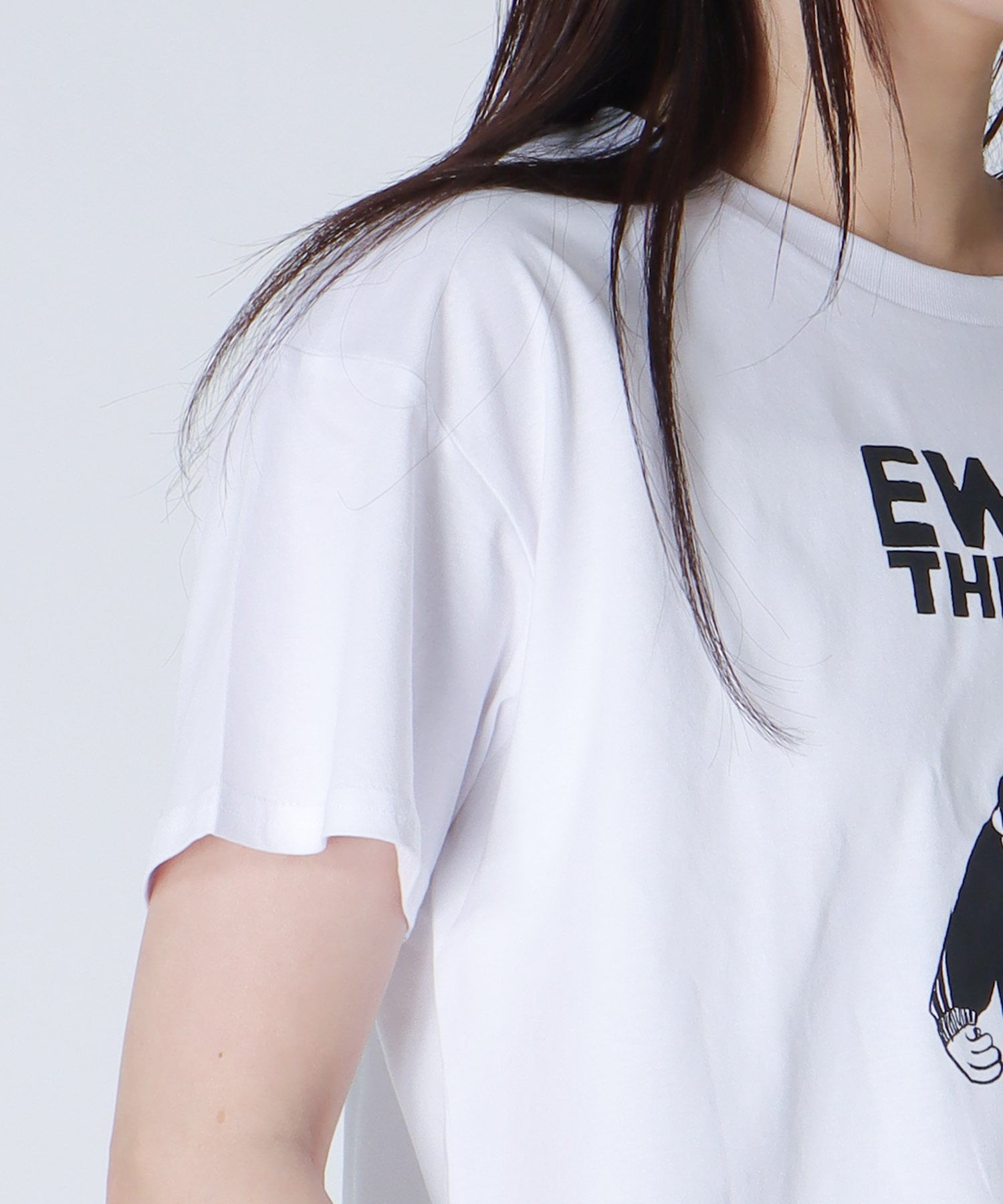 ＜BLACK SCORE＞EWOK CROPPED TEE