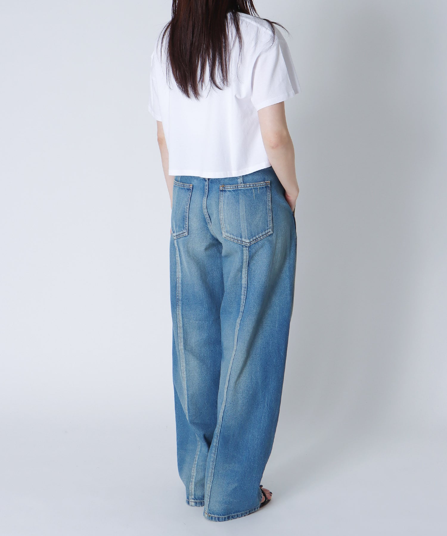 ＜BLACK SCORE＞EWOK CROPPED TEE