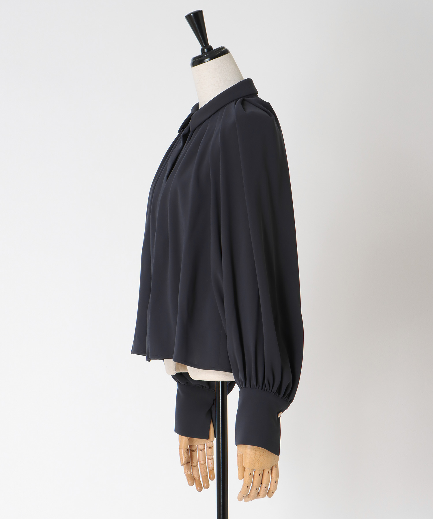 【B7/ベーセッツ】volume short blouse