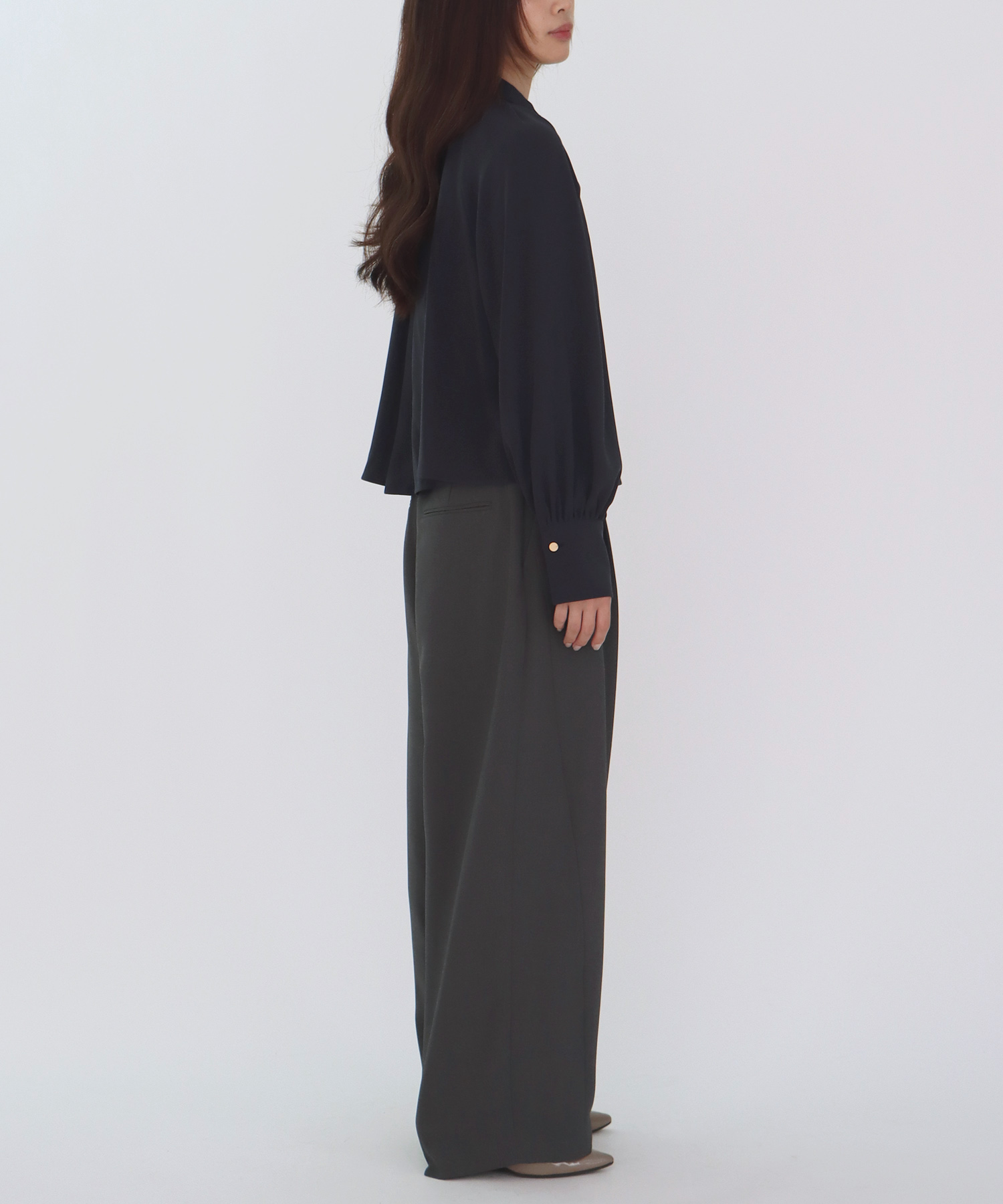 【B7/ベーセッツ】volume short blouse