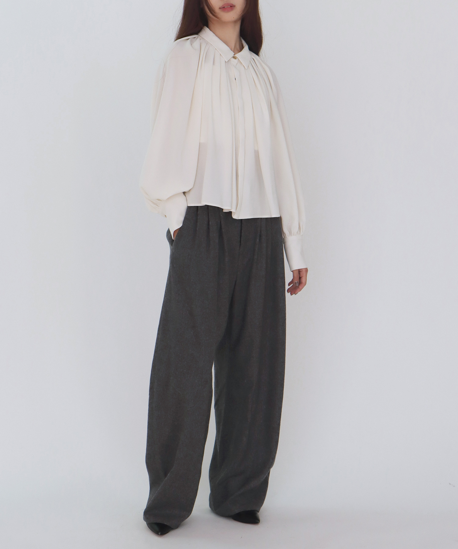 【B7/ベーセッツ】volume short blouse