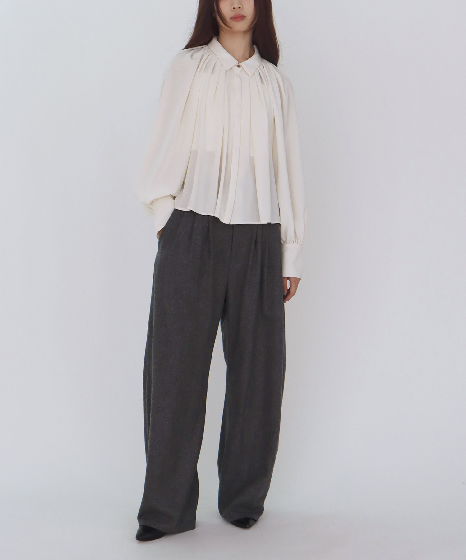【B7/ベーセッツ】volume short blouse