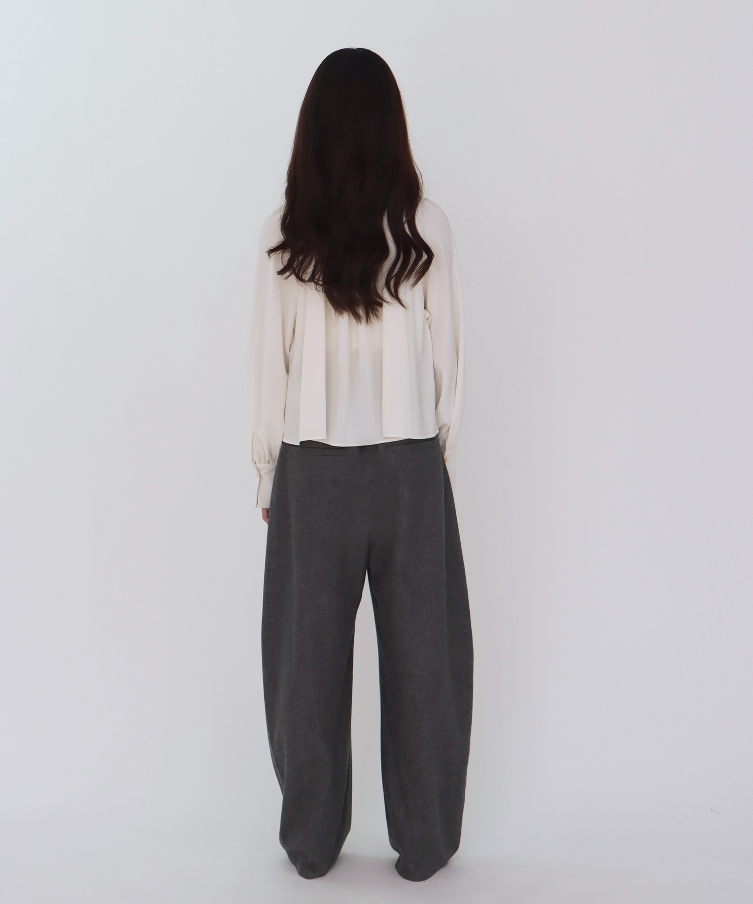 【B7/ベーセッツ】volume short blouse