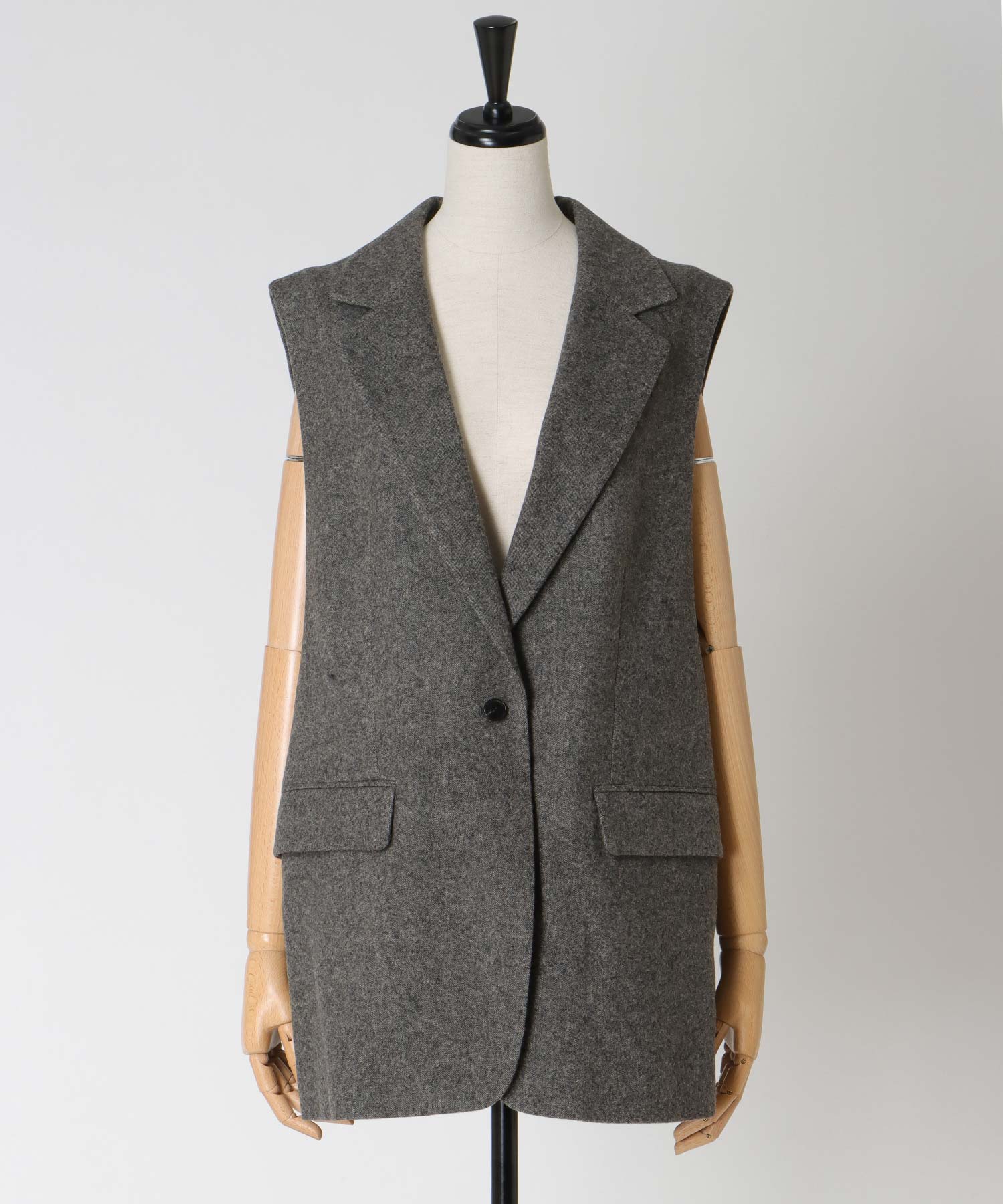 【B7/ベーセッツ】I line tweed gilet