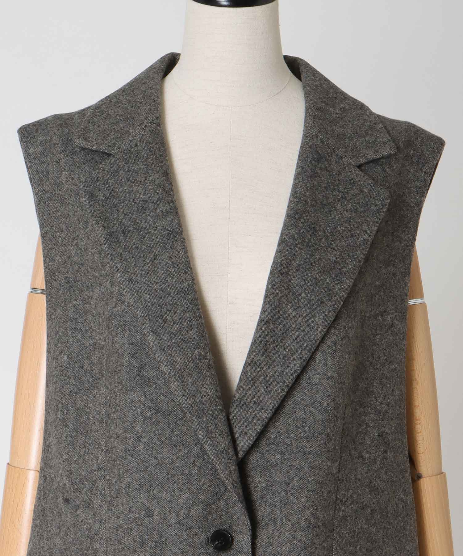 【B7/ベーセッツ】I line tweed gilet