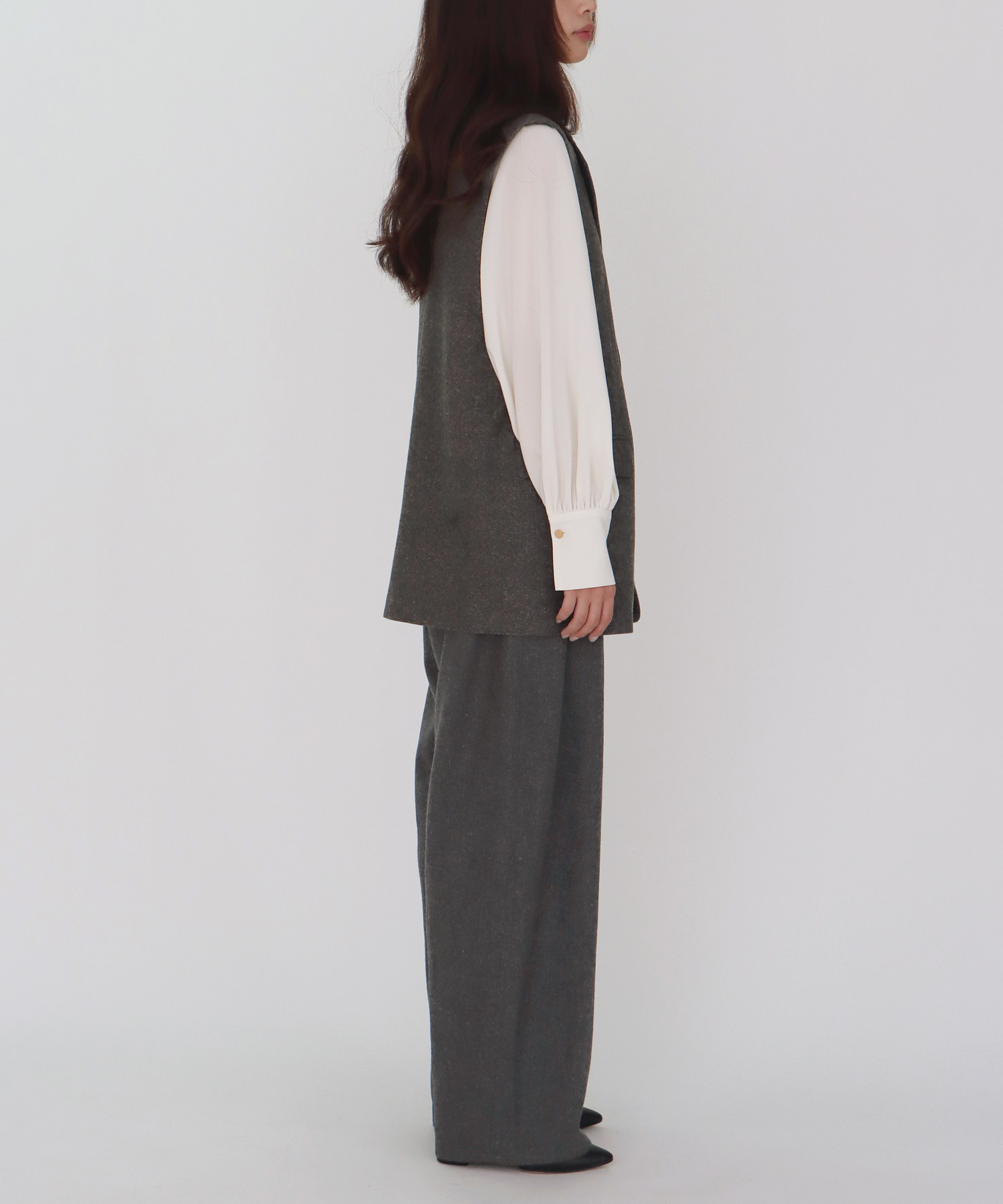 【B7/ベーセッツ】I line tweed gilet