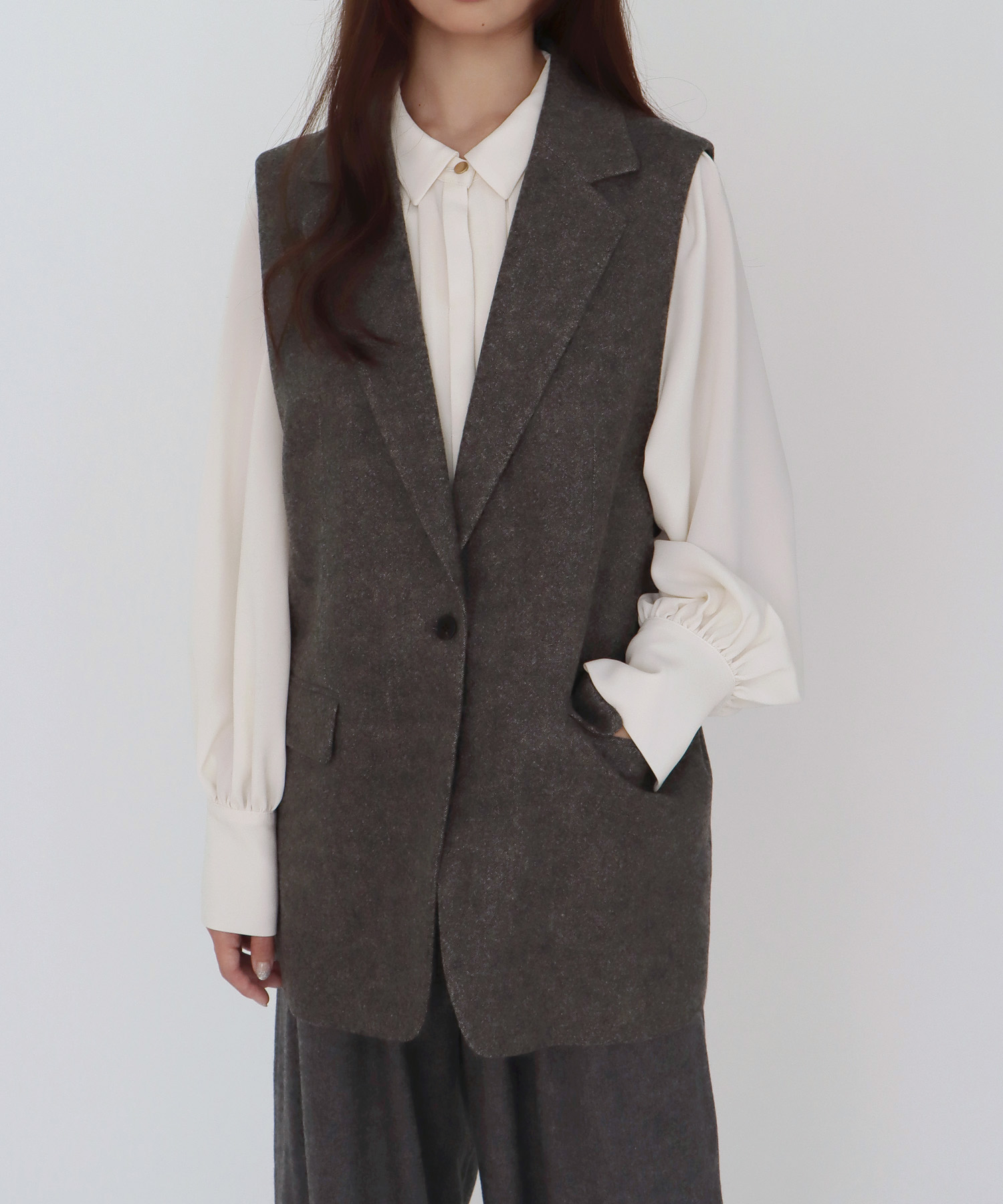【B7/ベーセッツ】I line tweed gilet