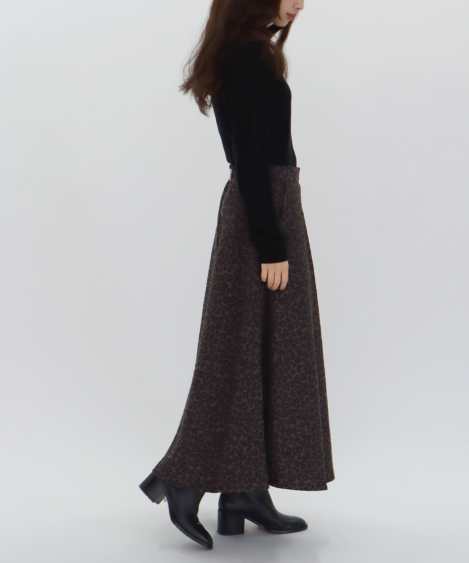 【B7/ベーセッツ】leopard jacquard skirt