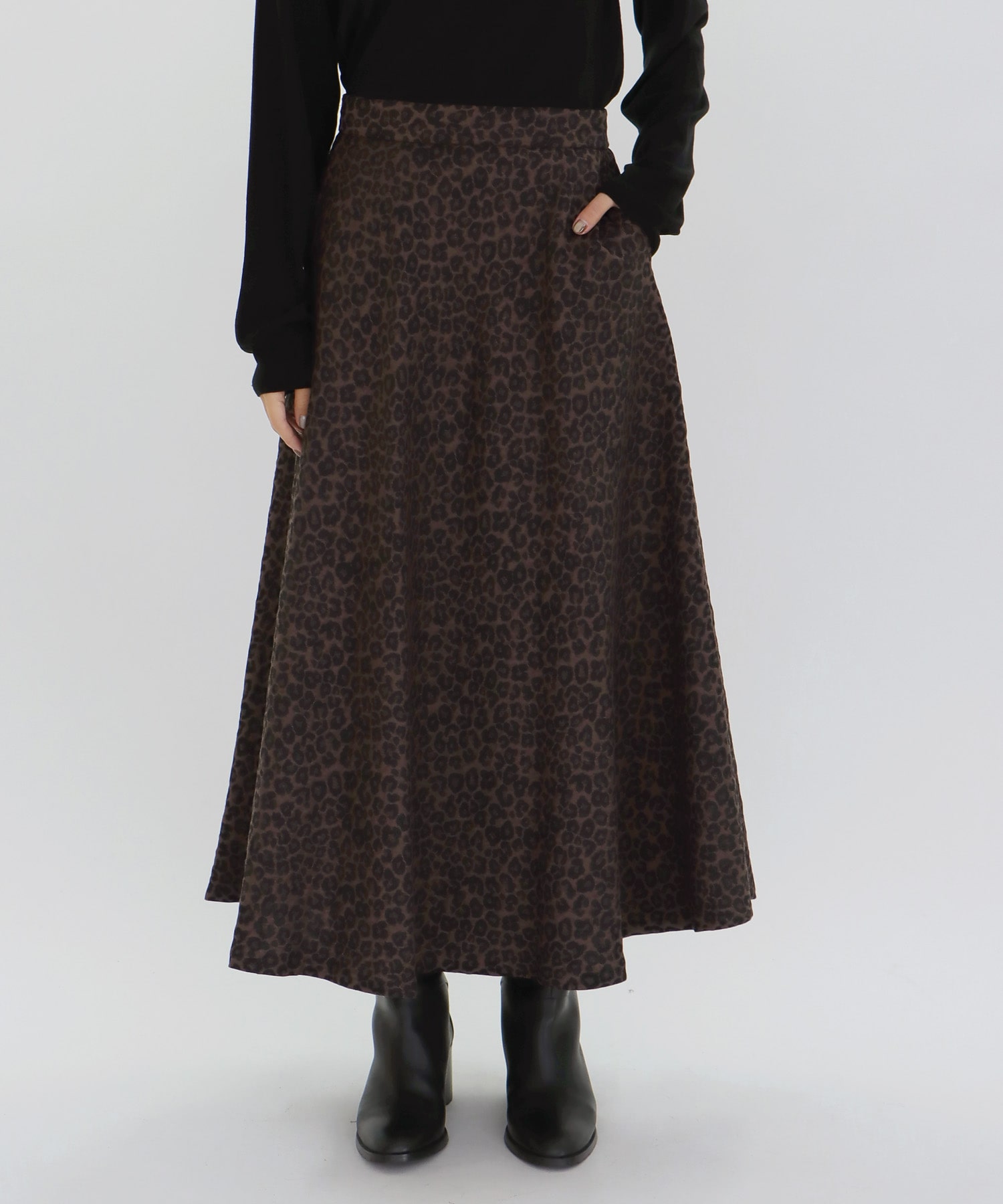 【B7/ベーセッツ】leopard jacquard skirt