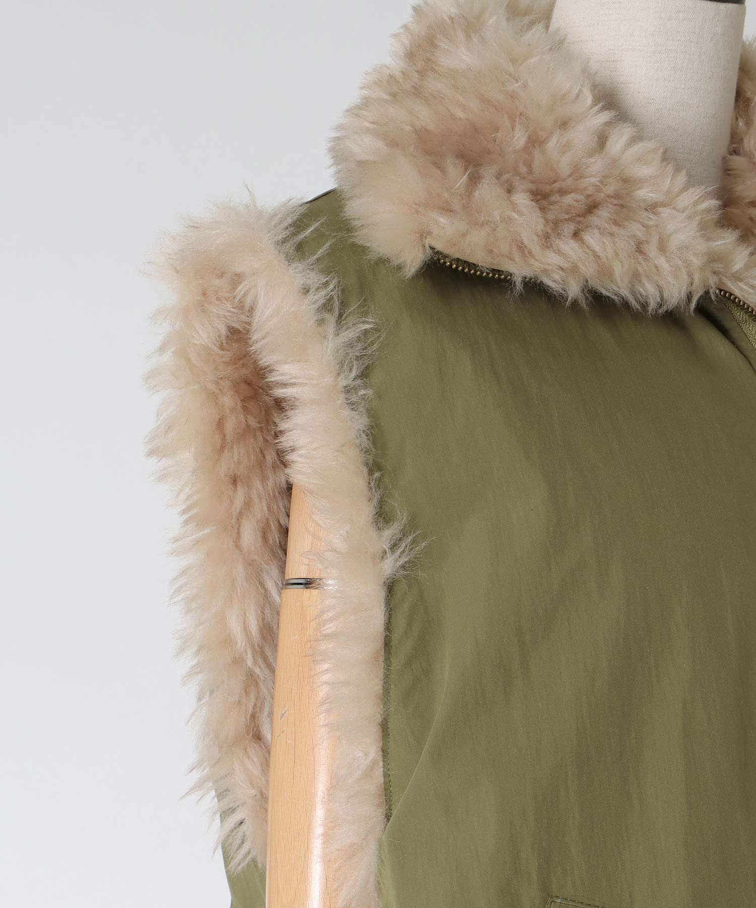 【venit/ヴェニット】REVERSIBLE FUR VEST