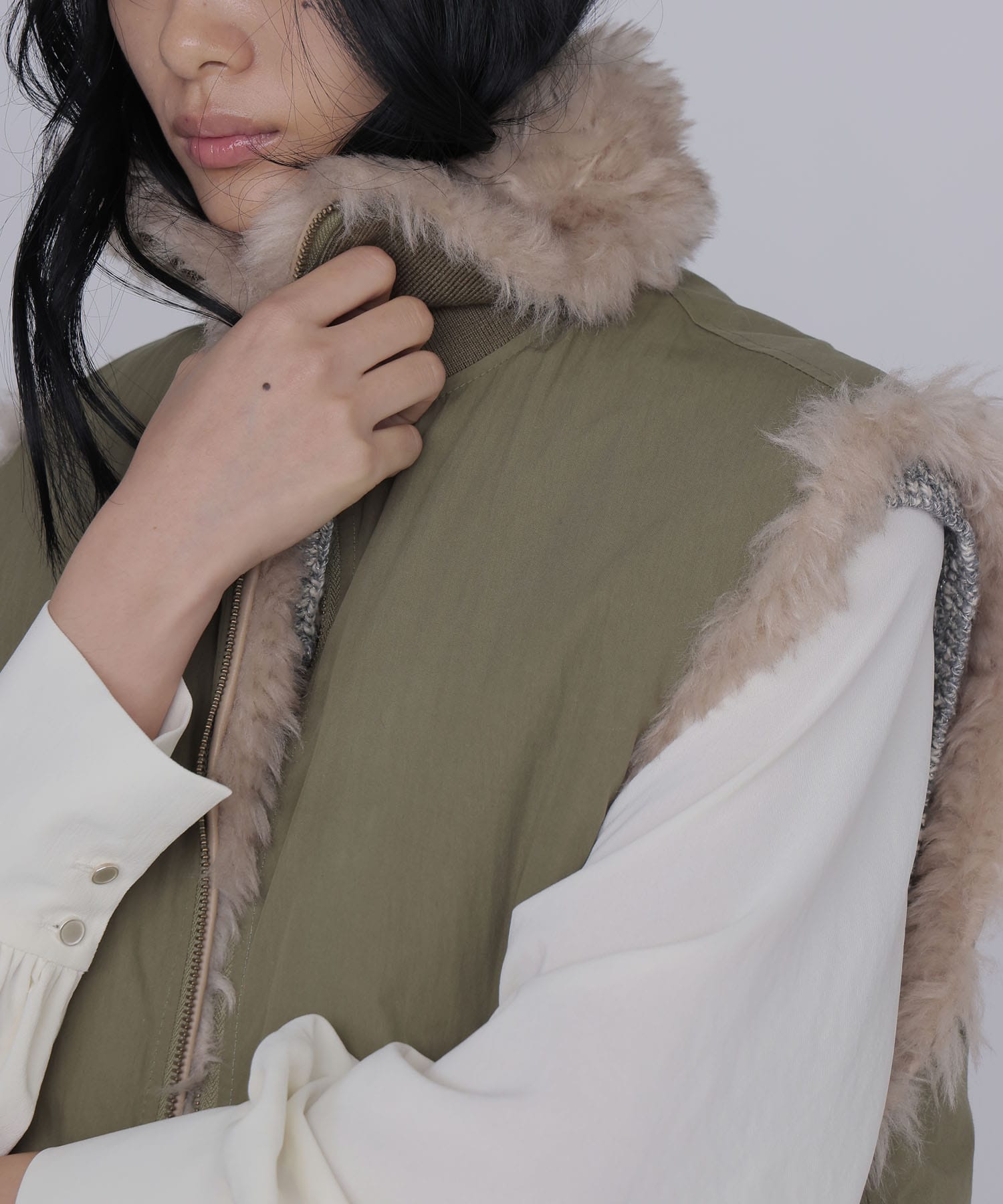 【venit/ヴェニット】REVERSIBLE FUR VEST